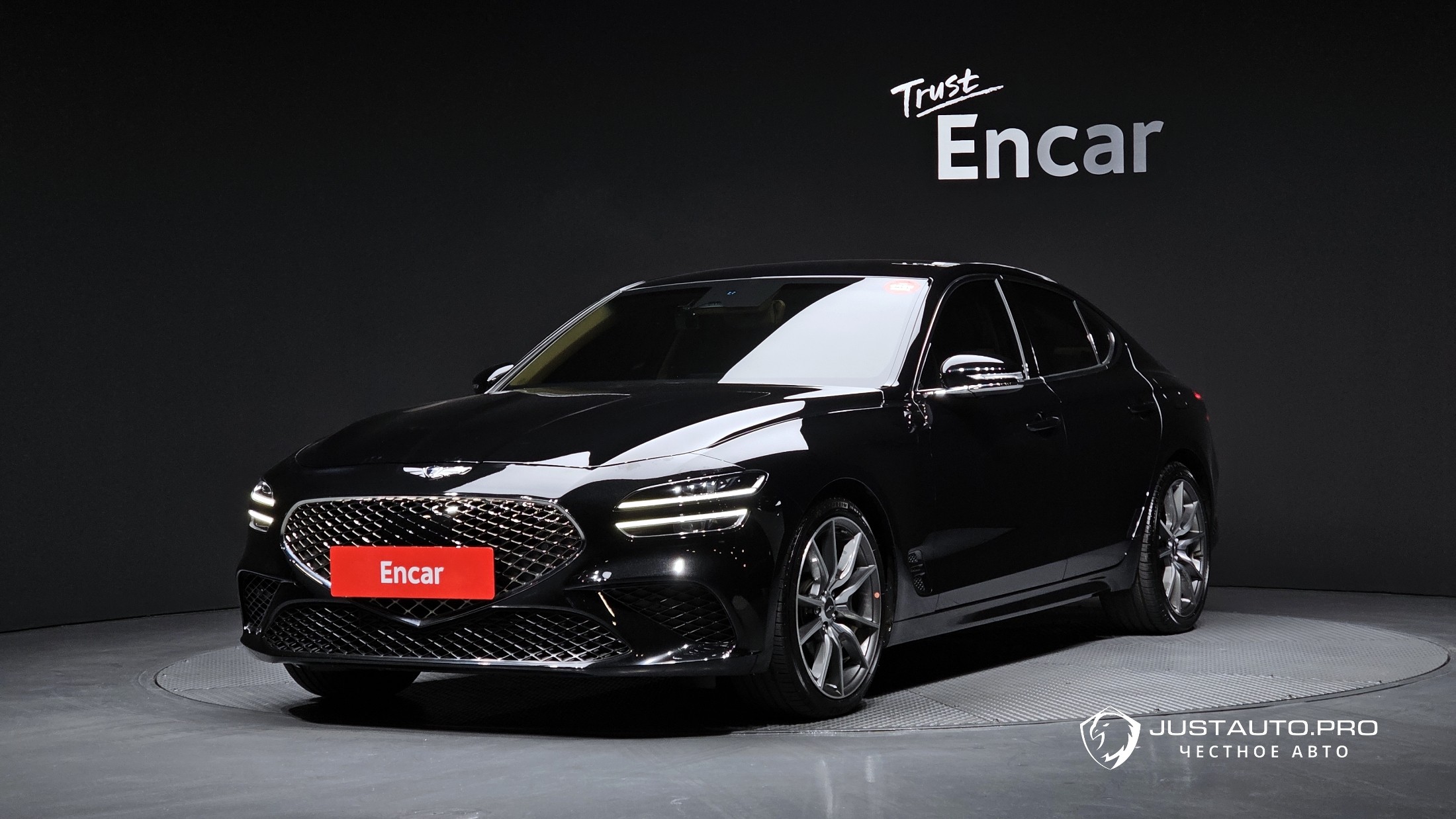 Автомобиль Genesis G70