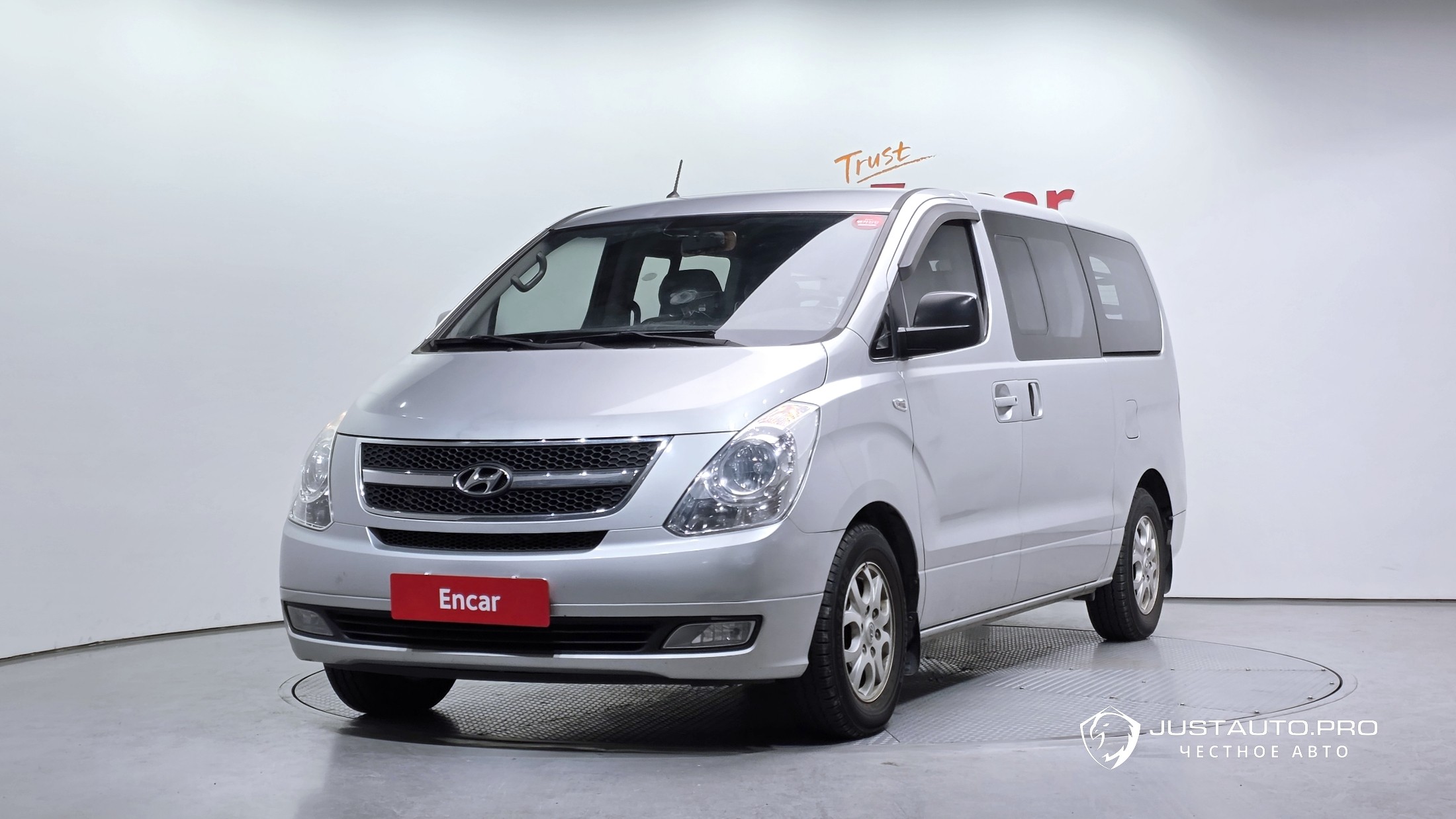 Автомобиль Hyundai Starex