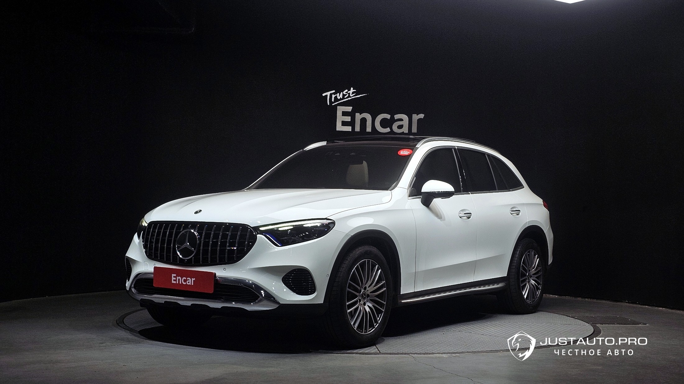 Автомобиль Mercedes-Benz GLC-Class
