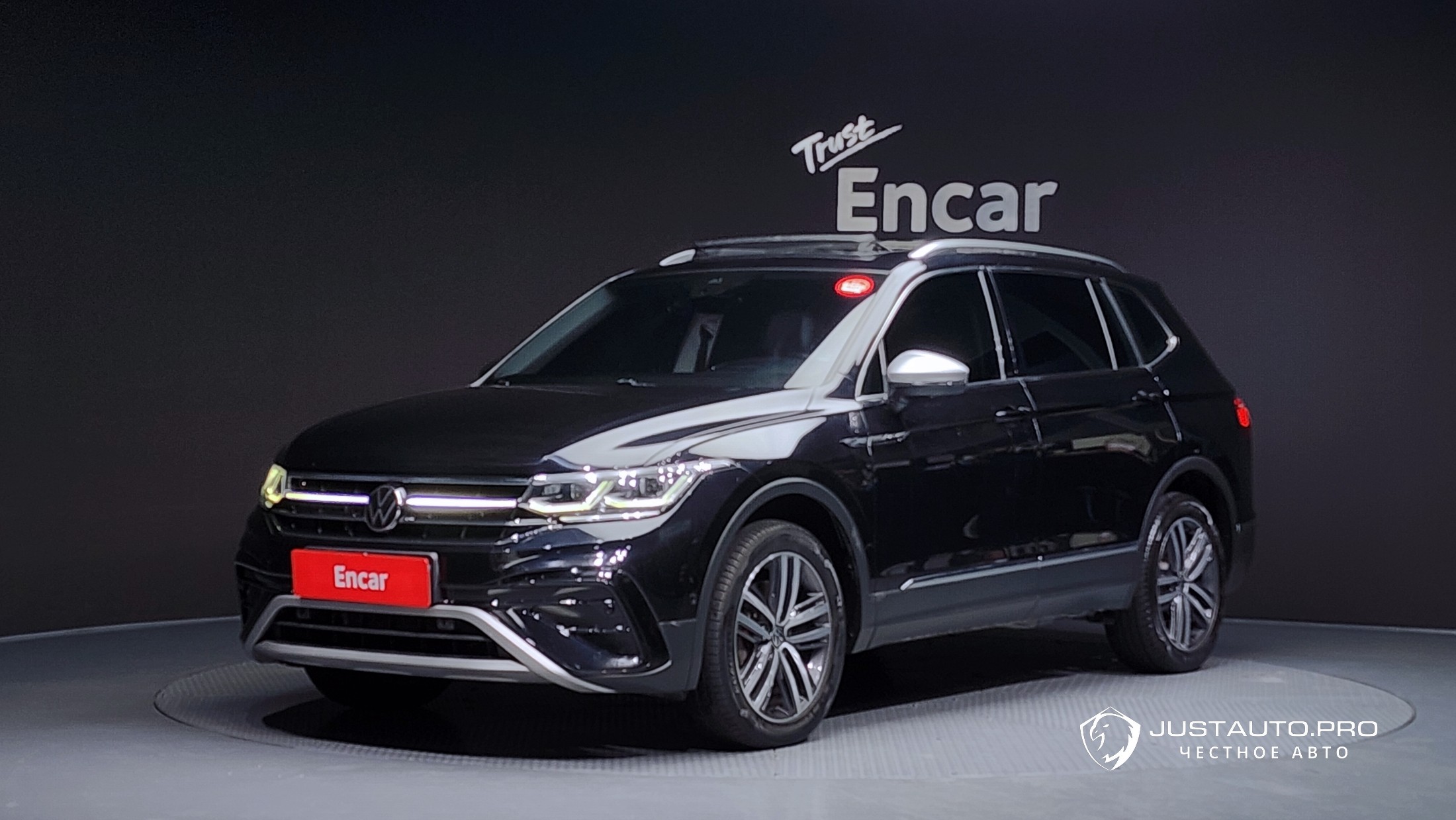 Автомобиль Volkswagen Tiguan