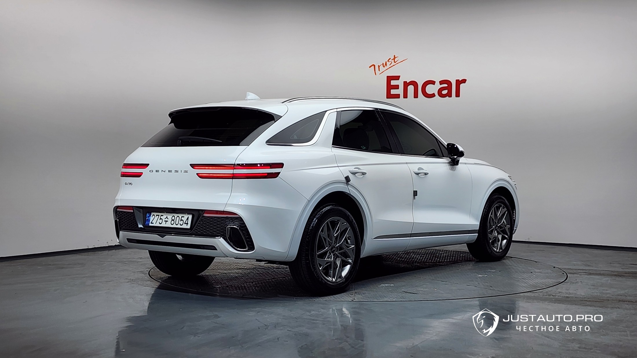 Автомобиль Genesis GV70