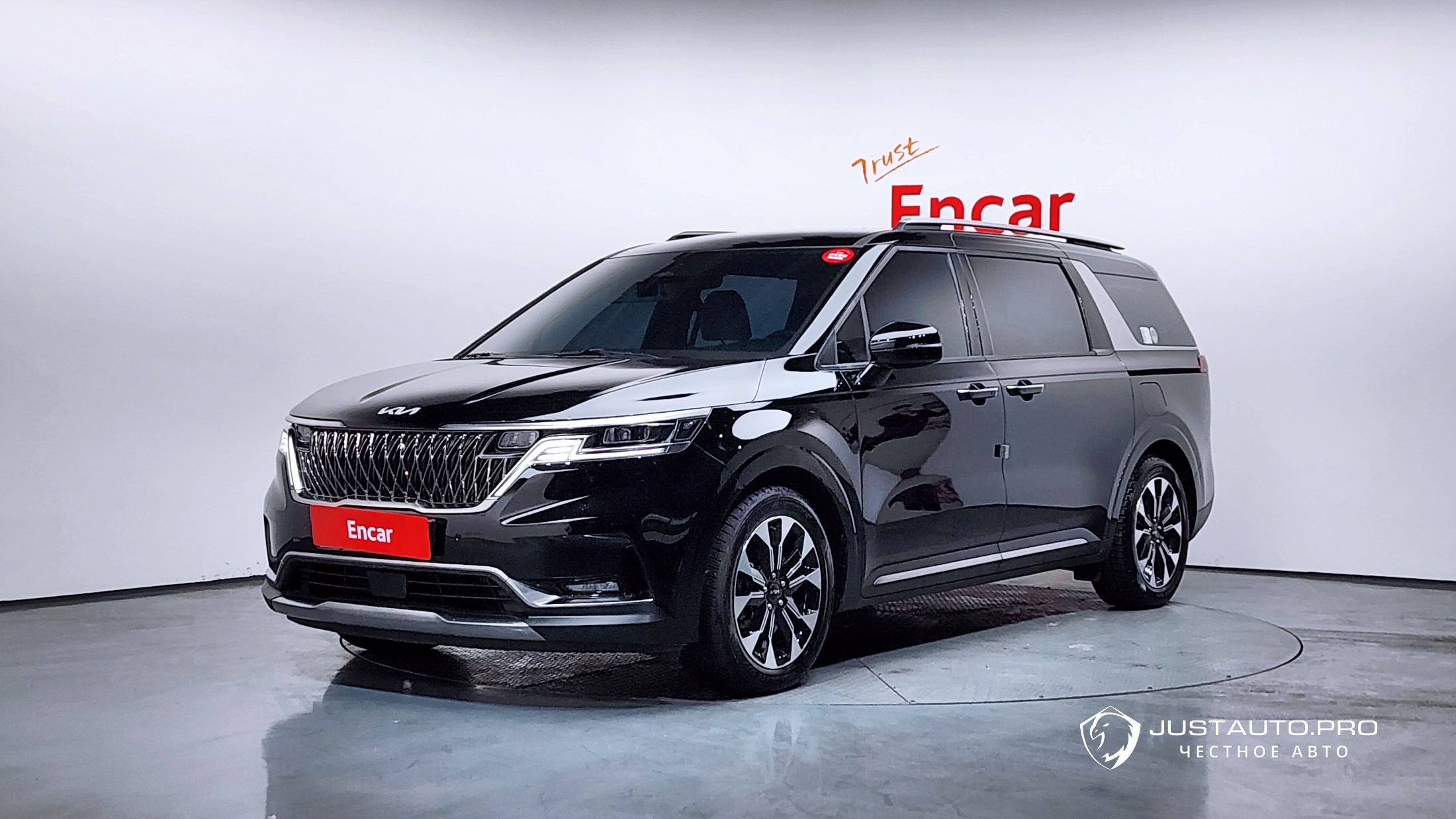 Автомобиль Kia Canival