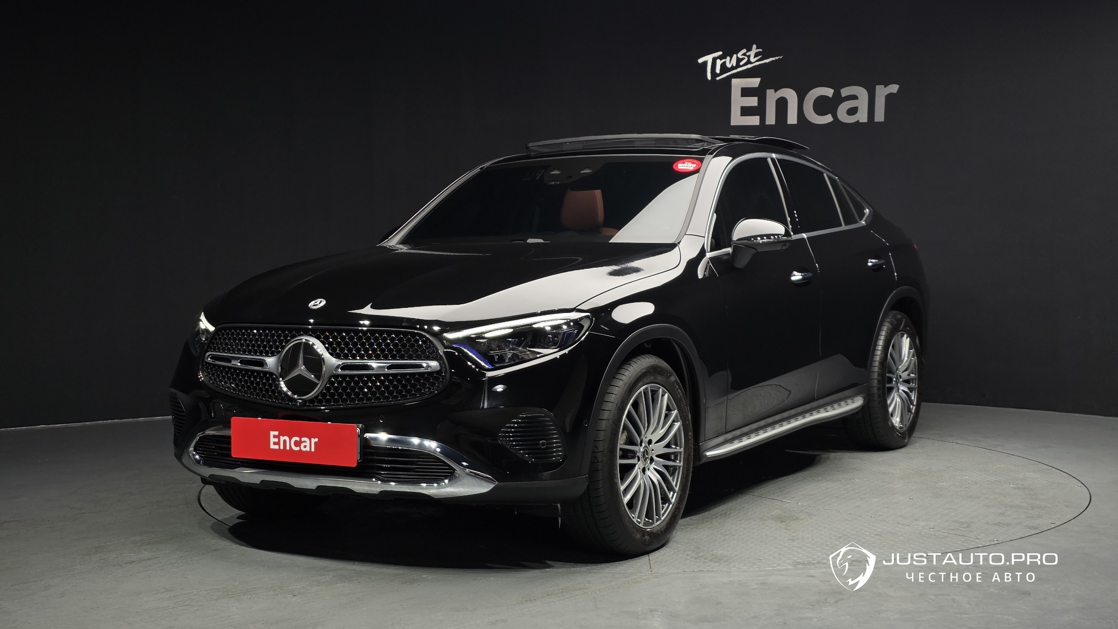 Автомобиль Mercedes-Benz GLC-Class