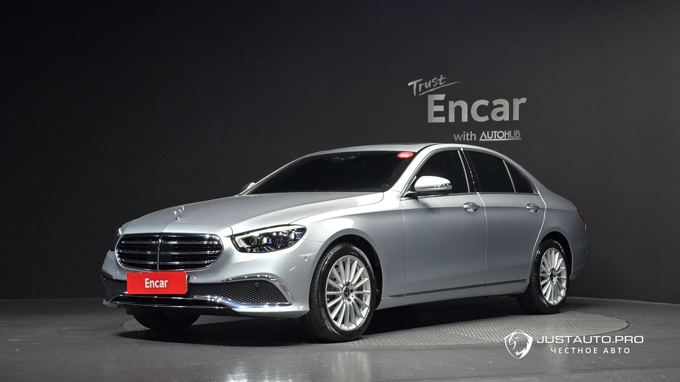 Автомобиль Mercedes-Benz E-Class