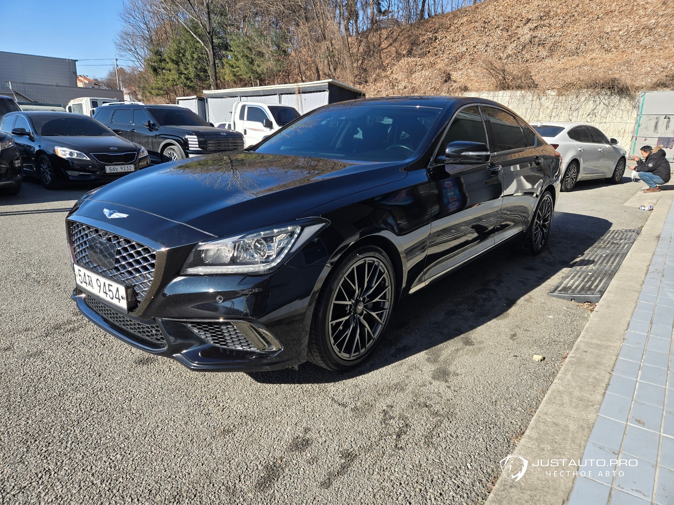 Автомобиль Genesis G80