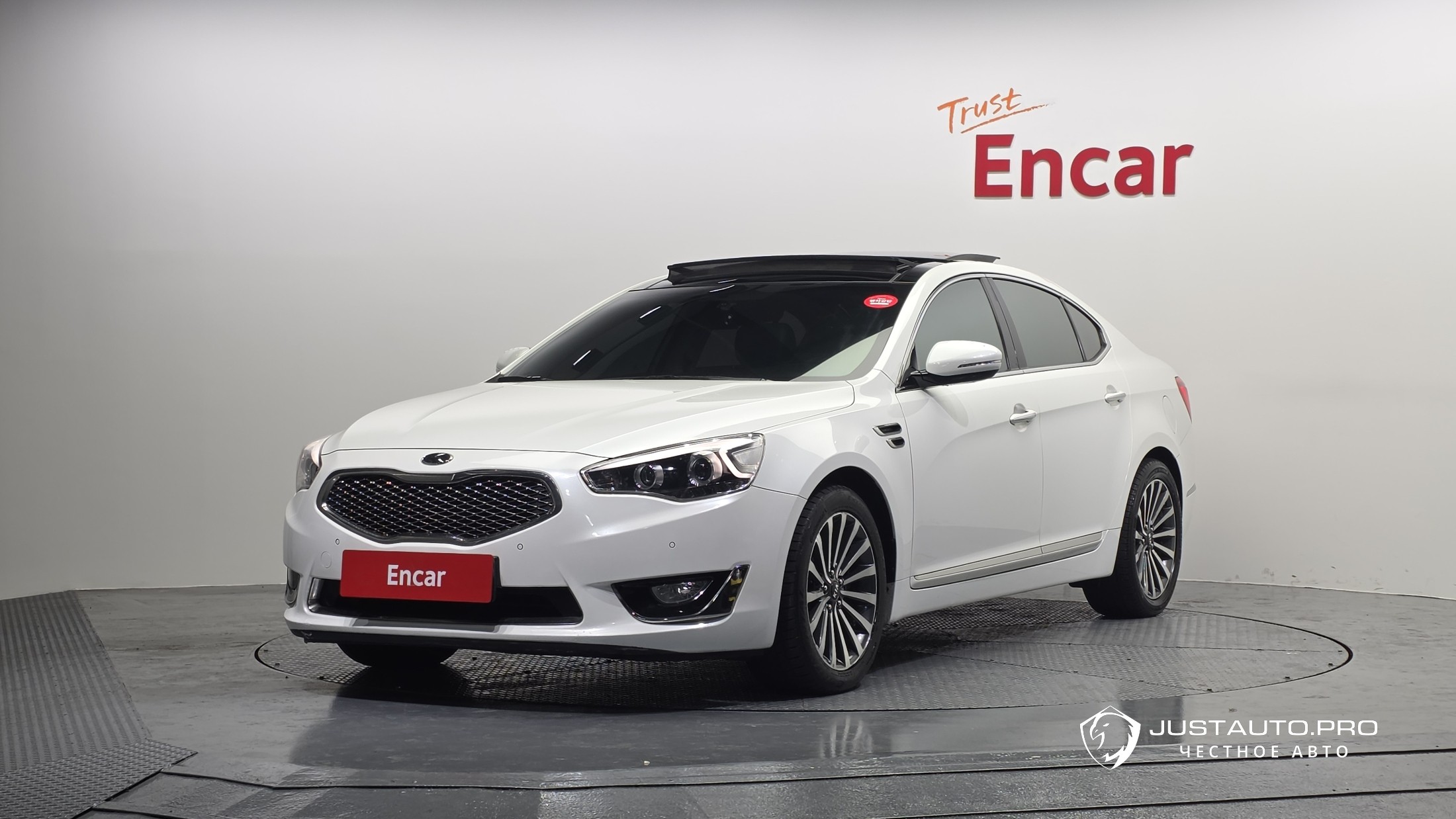 Автомобиль Kia K7