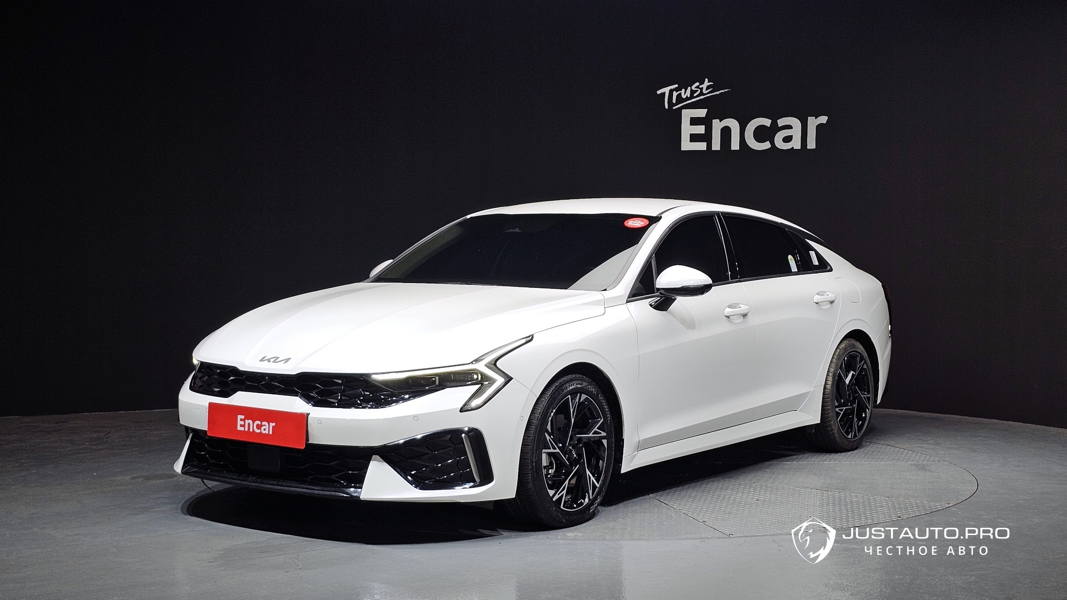 Автомобиль Kia K5