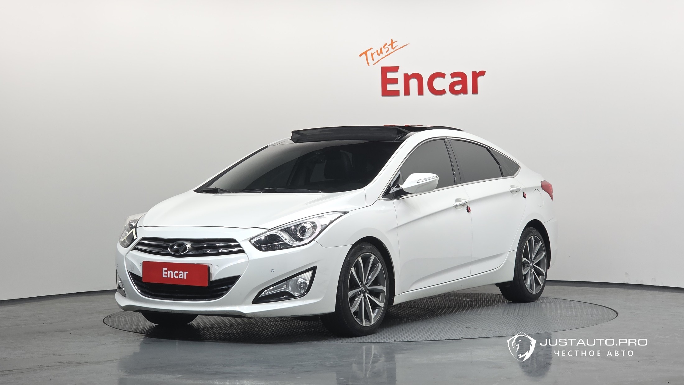Автомобиль Hyundai i40