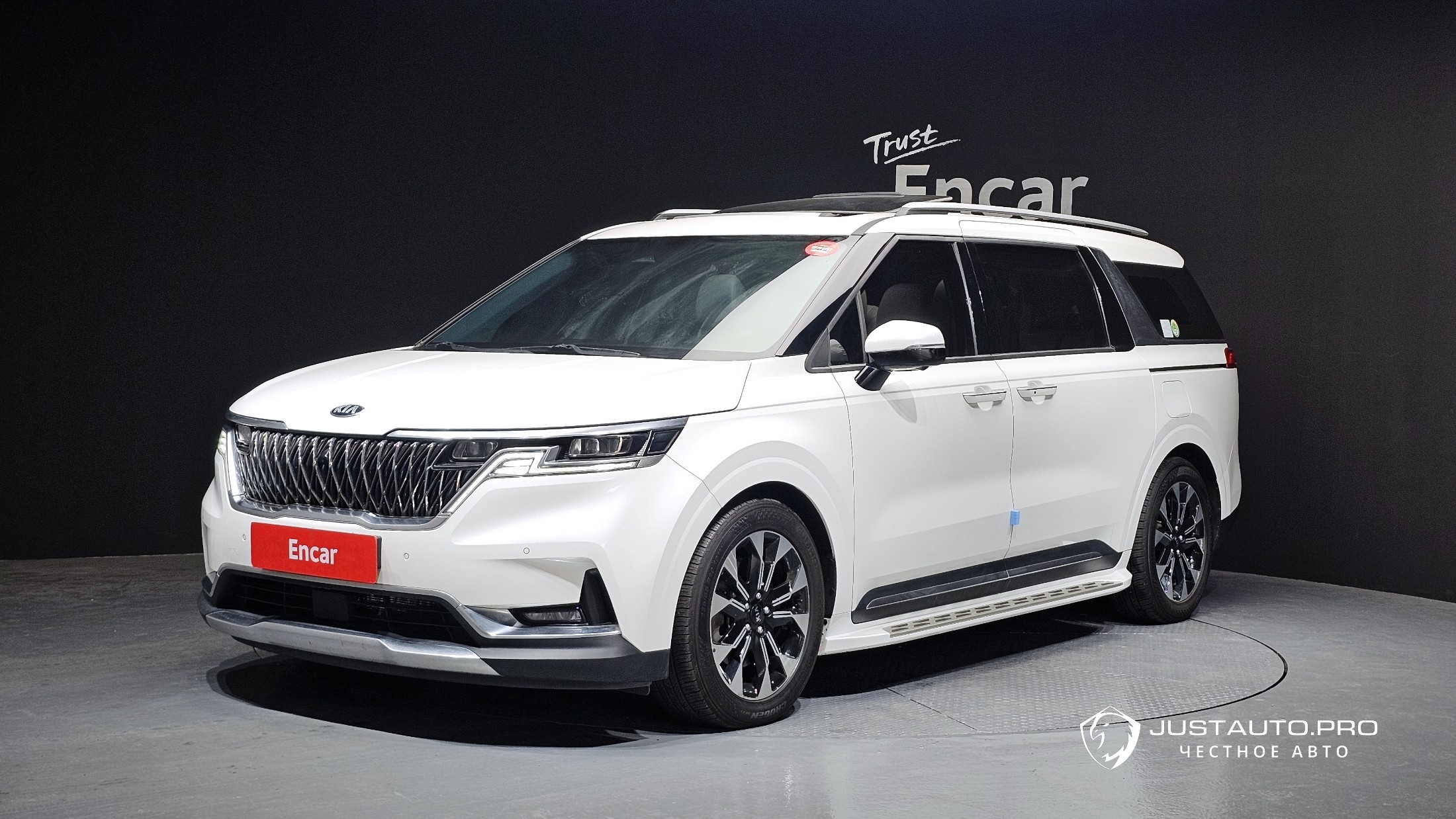 Автомобиль Kia Canival