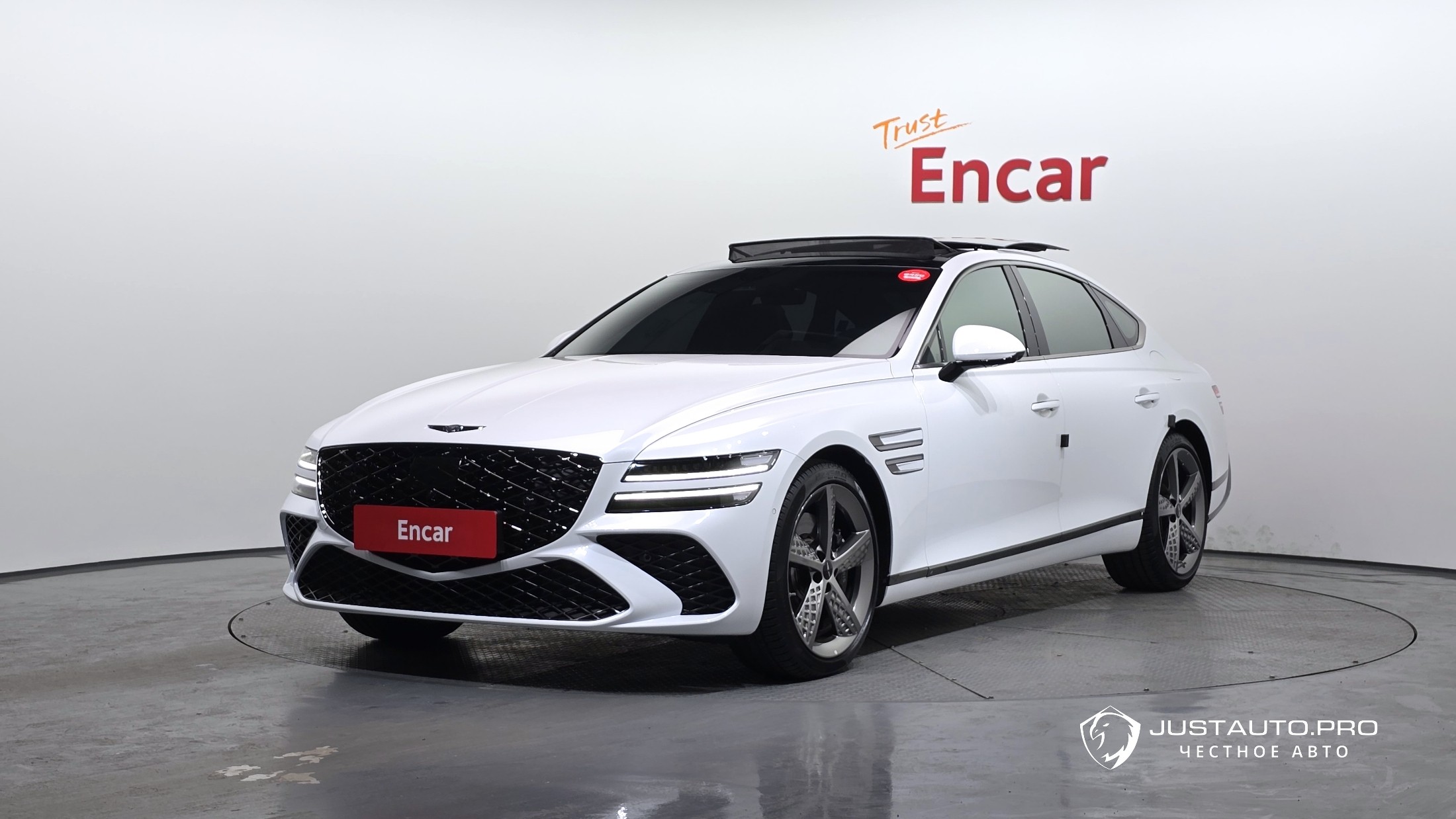 Автомобиль Genesis G80
