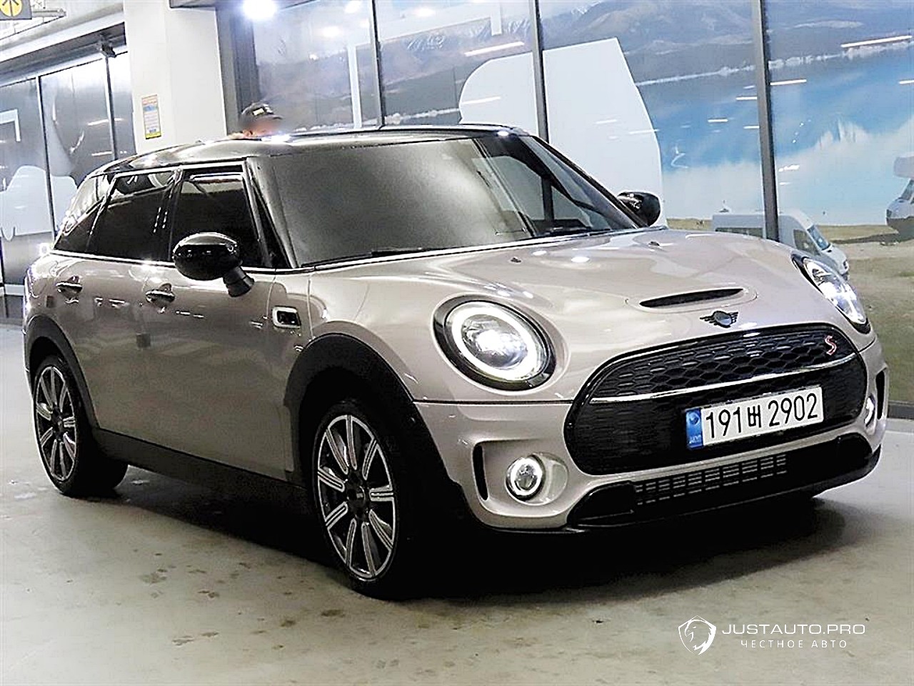 Автомобиль Mini Clubman
