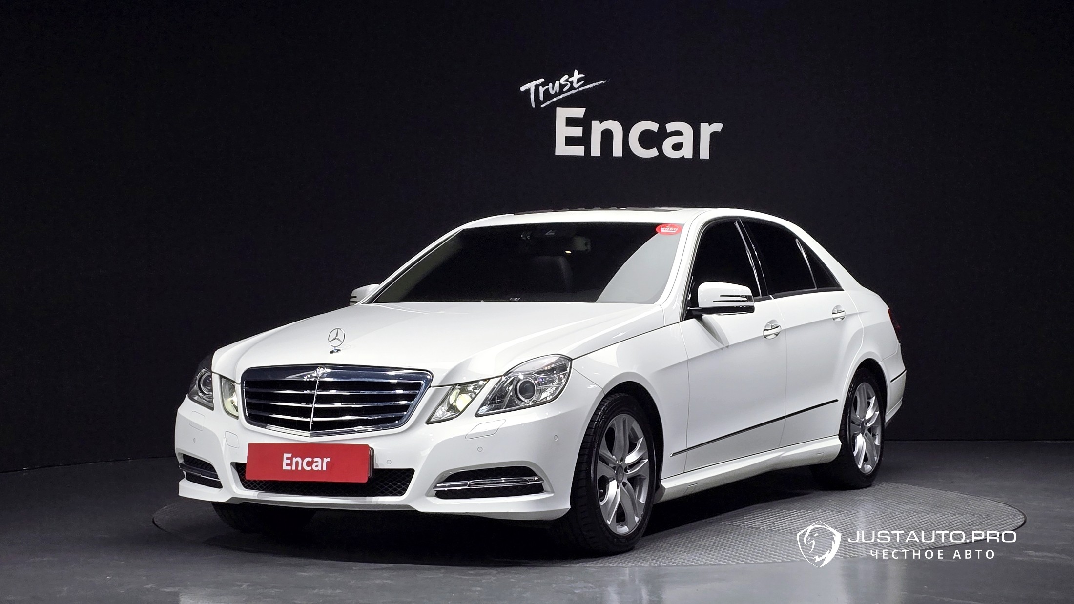 Автомобиль Mercedes-Benz E-Class