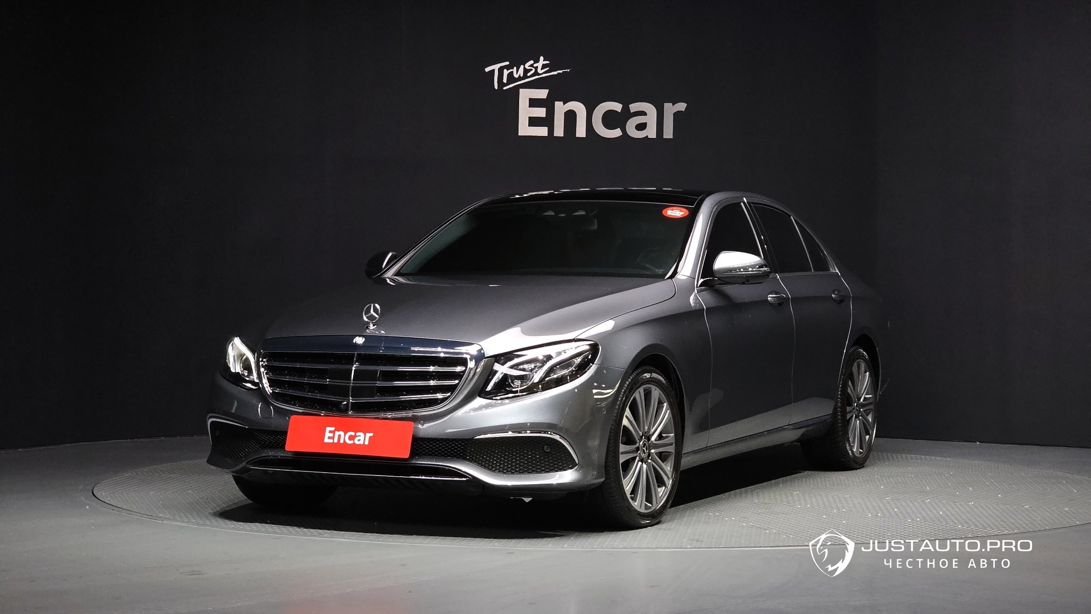Автомобиль Mercedes-Benz E-Class