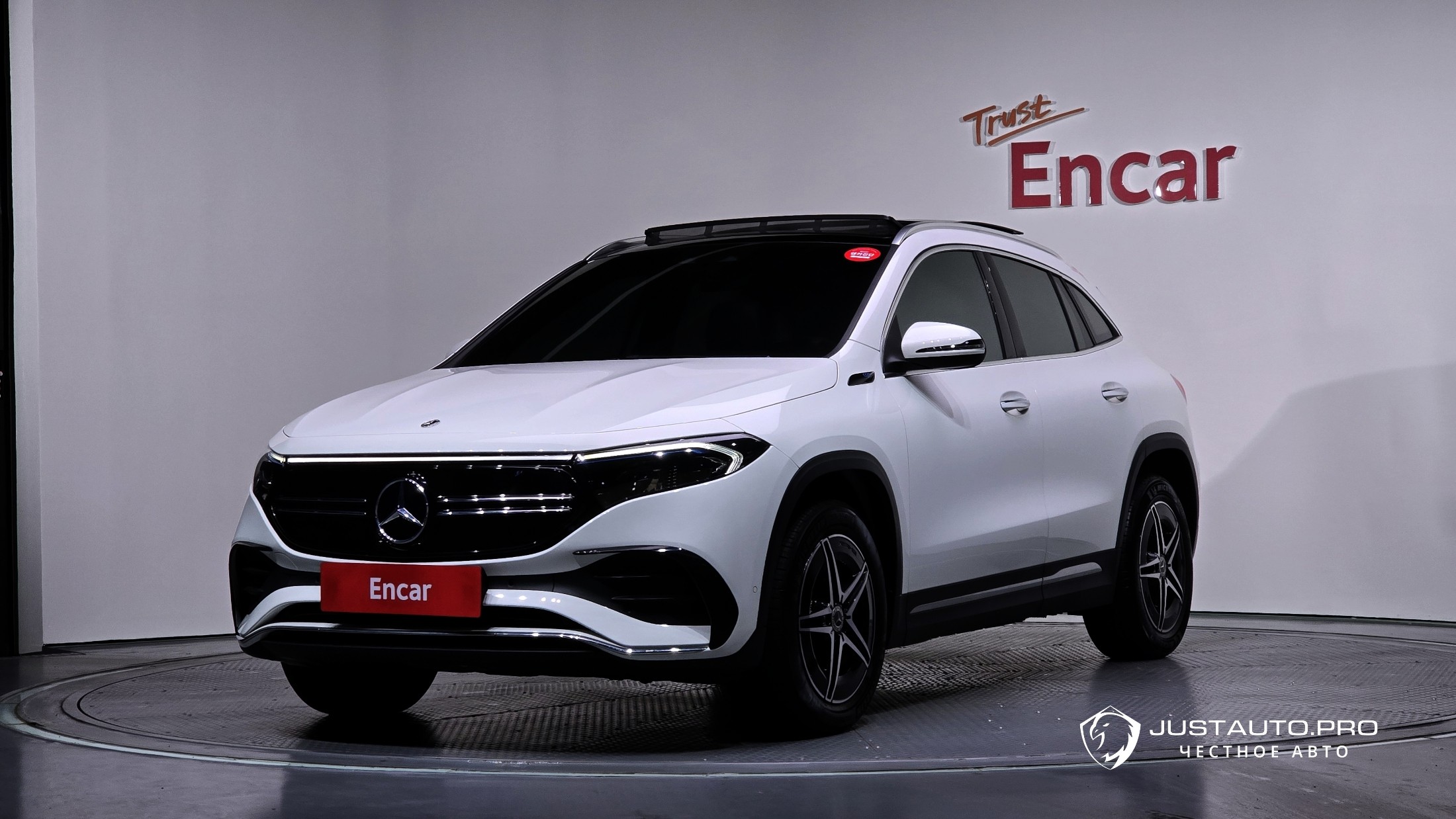 Автомобиль Mercedes-Benz EQA