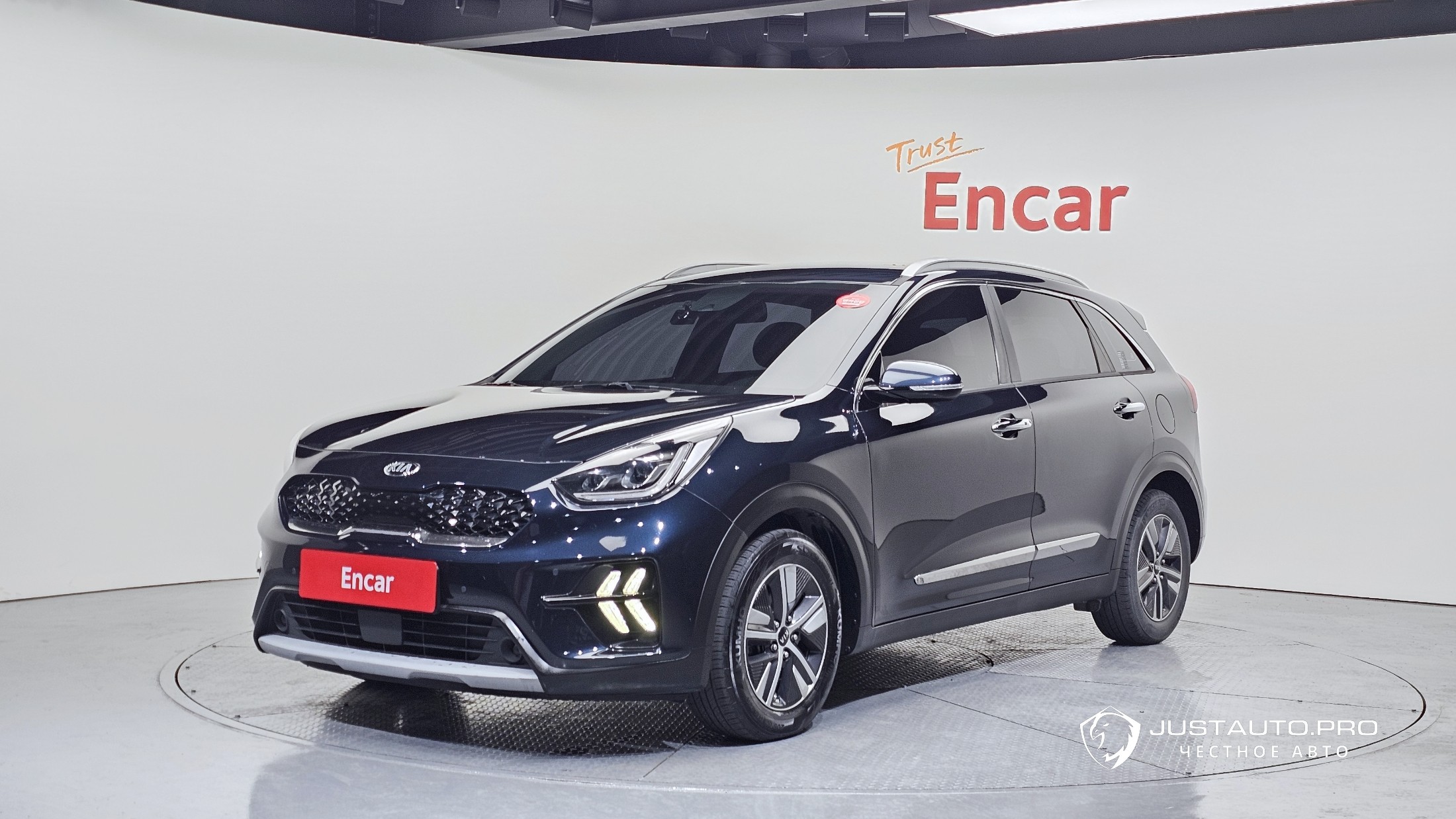 Автомобиль Kia Niro