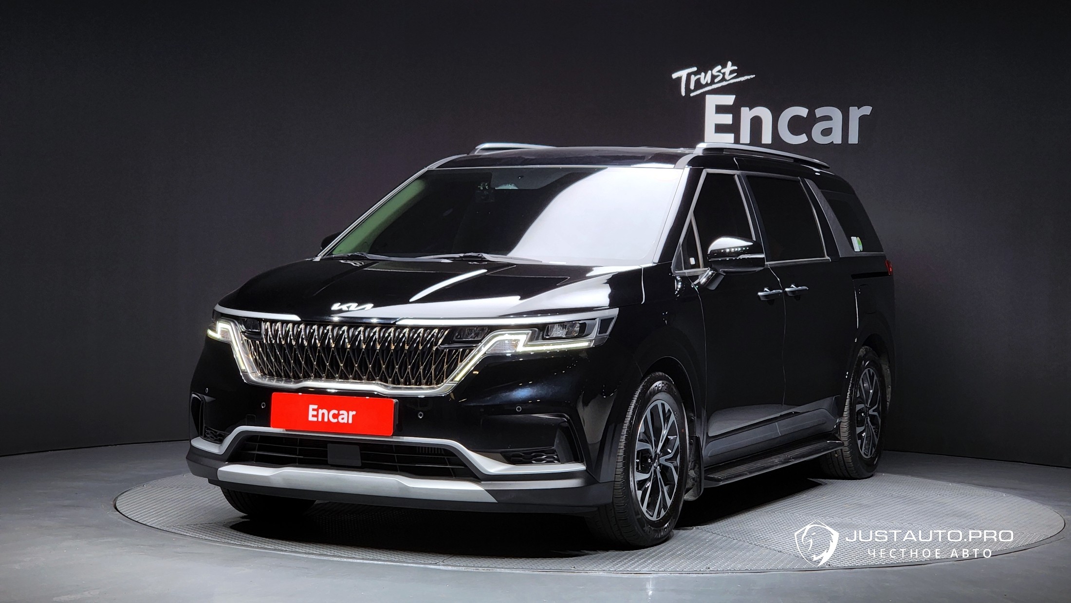 Автомобиль Kia Canival