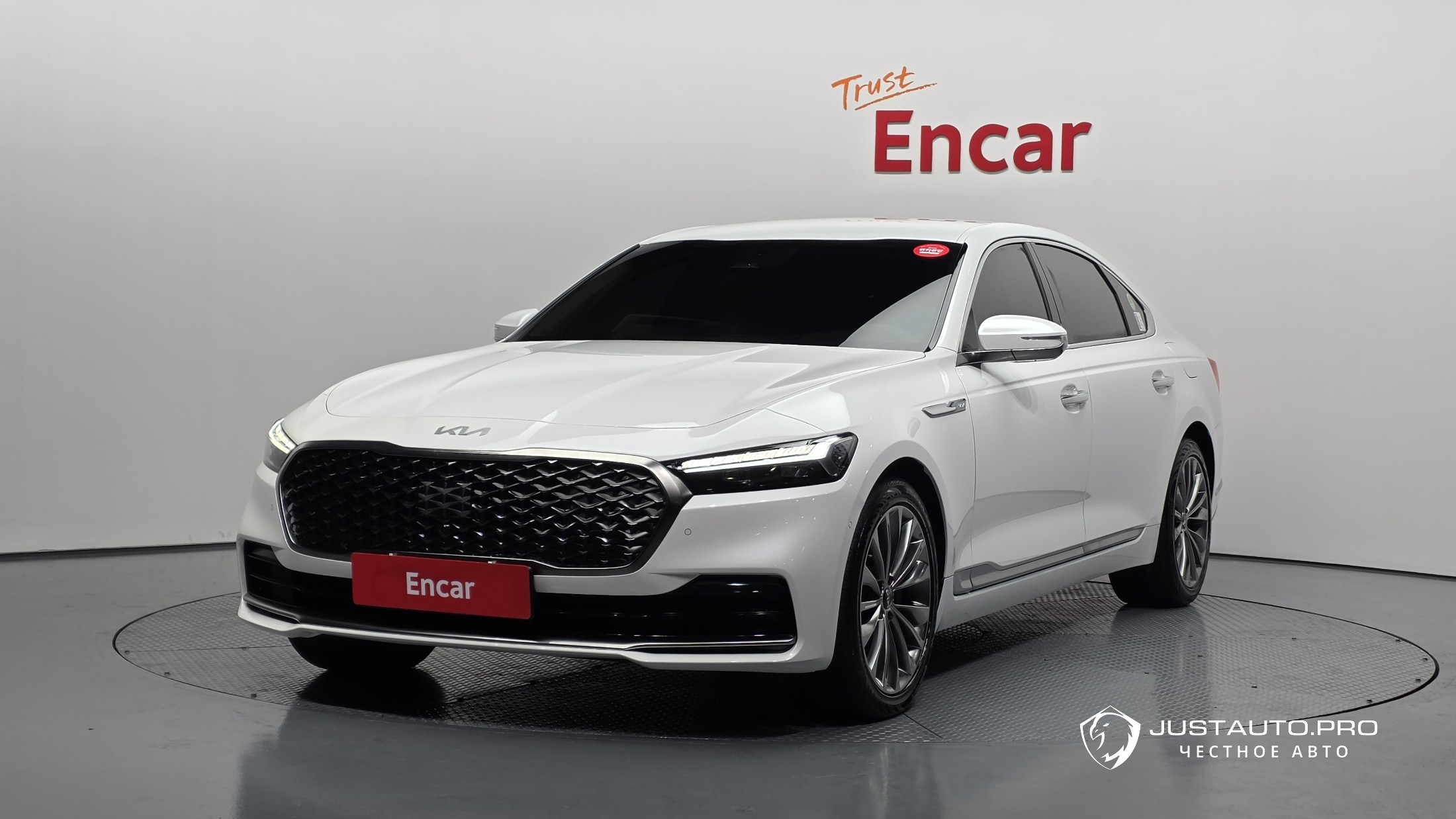 Автомобиль Kia K9