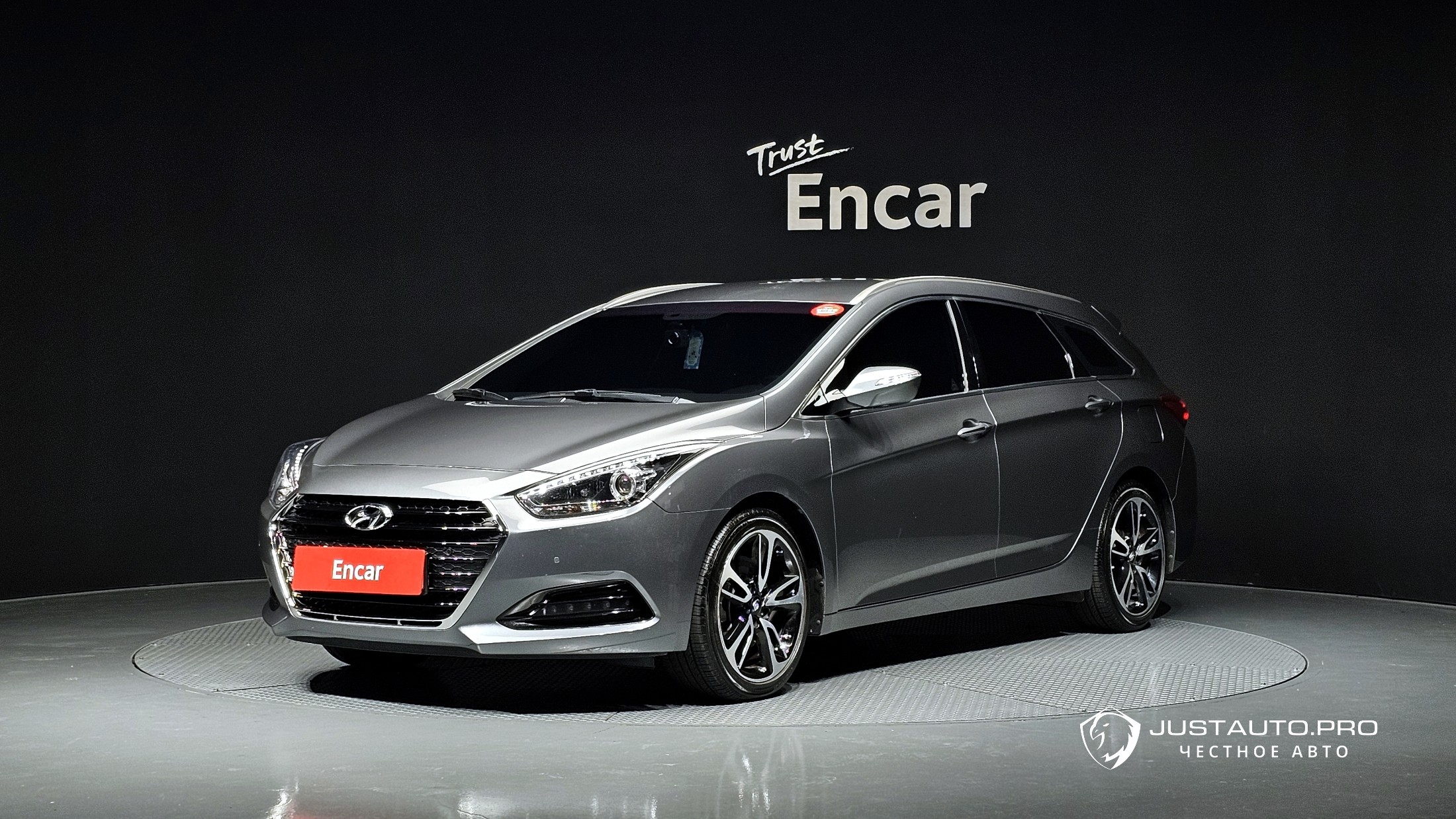 Автомобиль Hyundai i40