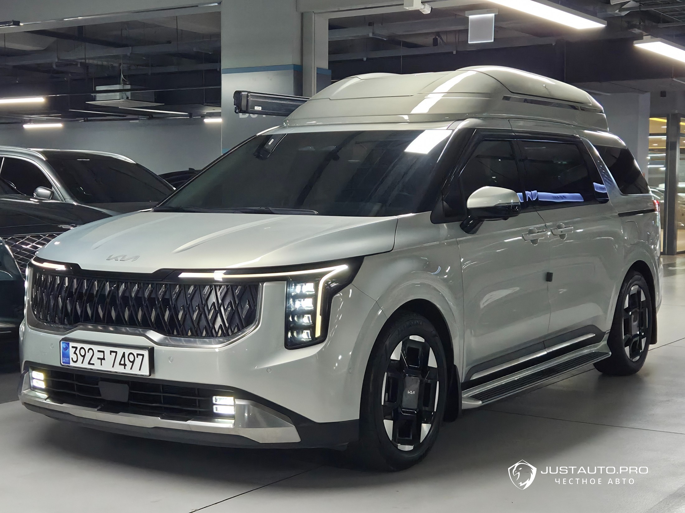 Автомобиль Kia Canival