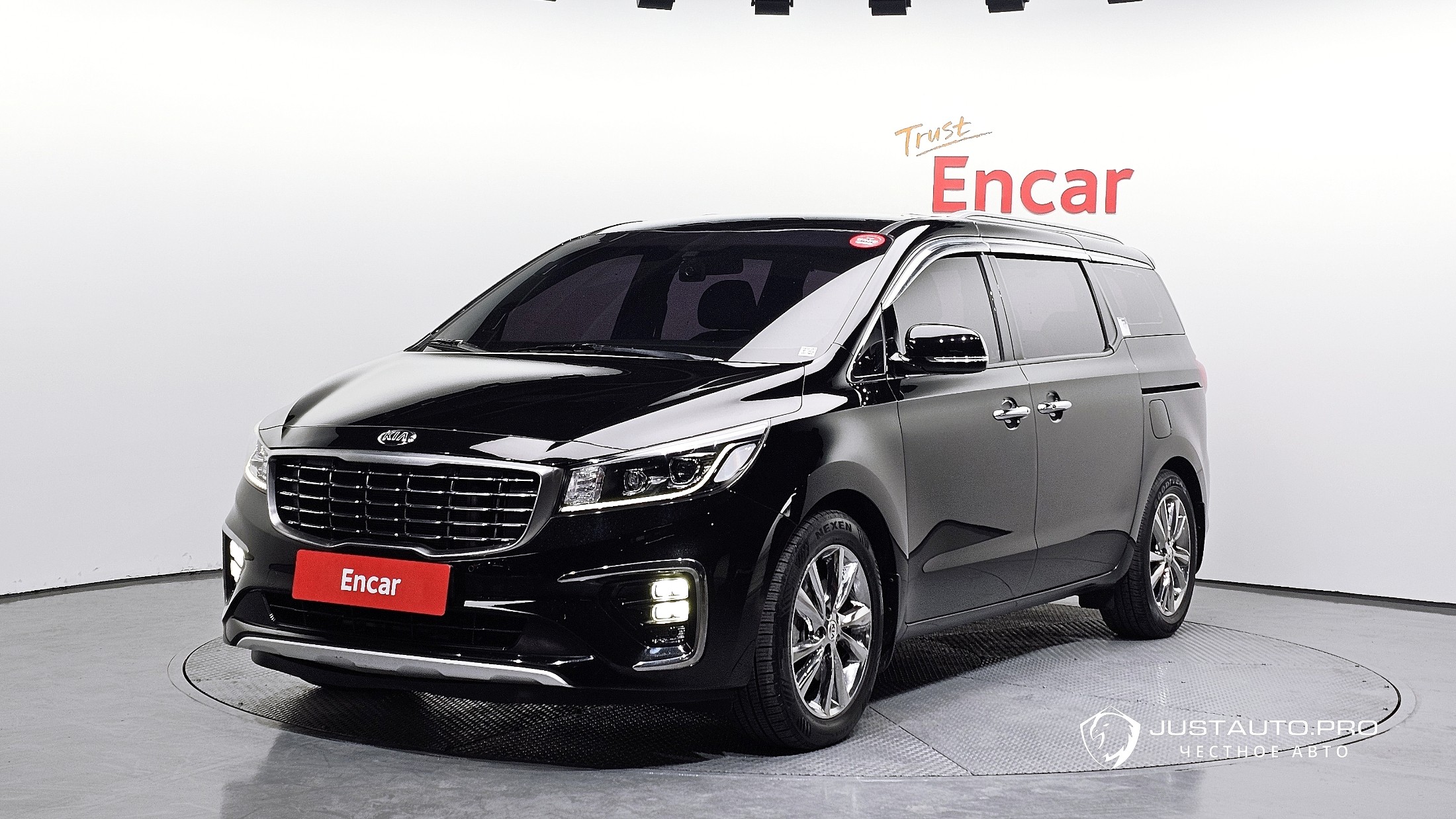 Автомобиль Kia Canival