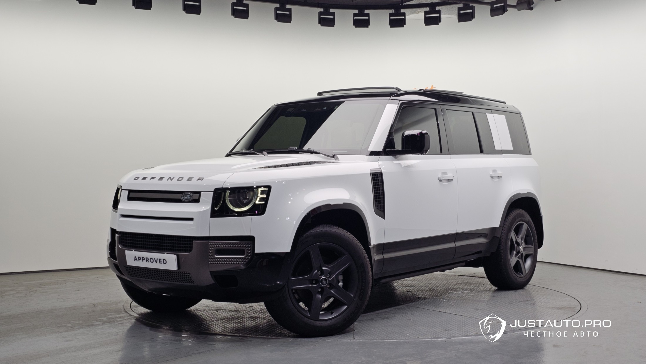Автомобиль Land Rover Defender
