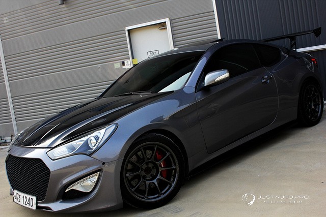 Автомобиль Hyundai Genesis