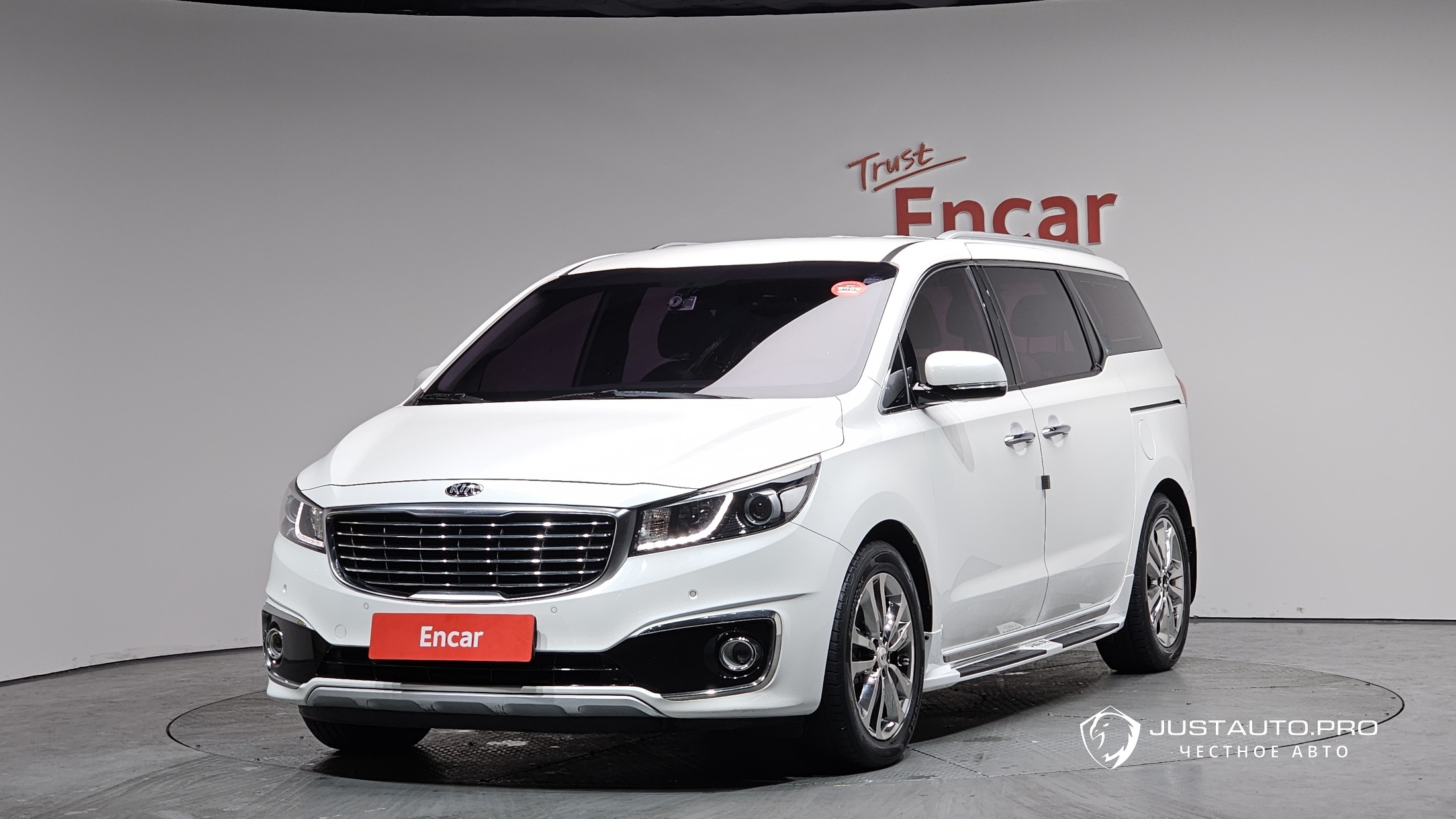 Автомобиль Kia Canival