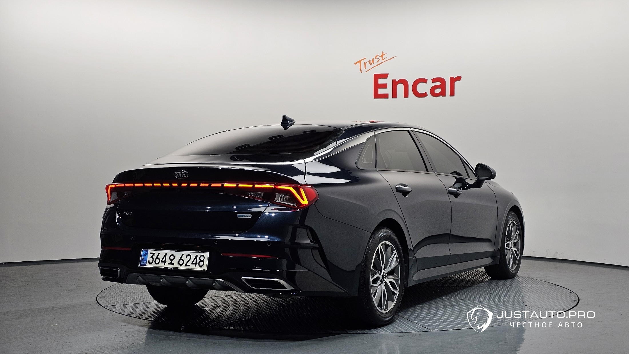 Автомобиль Kia K5