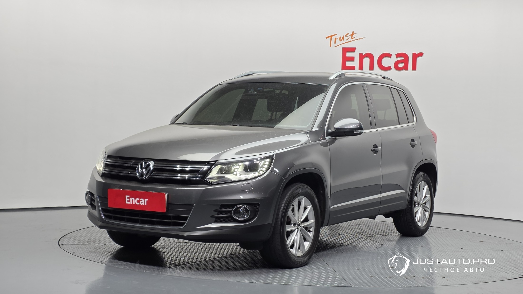 Автомобиль Volkswagen Tiguan