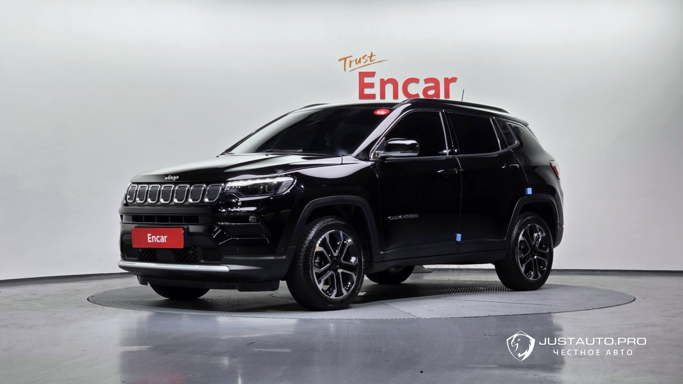 Автомобиль Jeep Compass