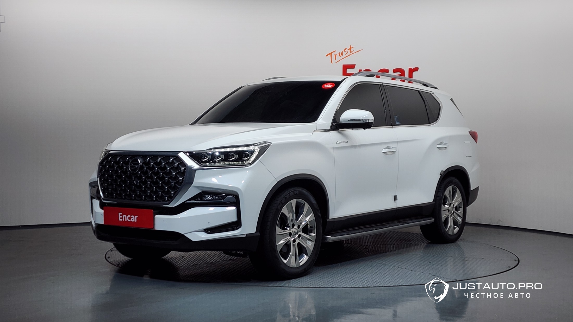 Автомобиль KG_Mobility_Ssangyong Rexton