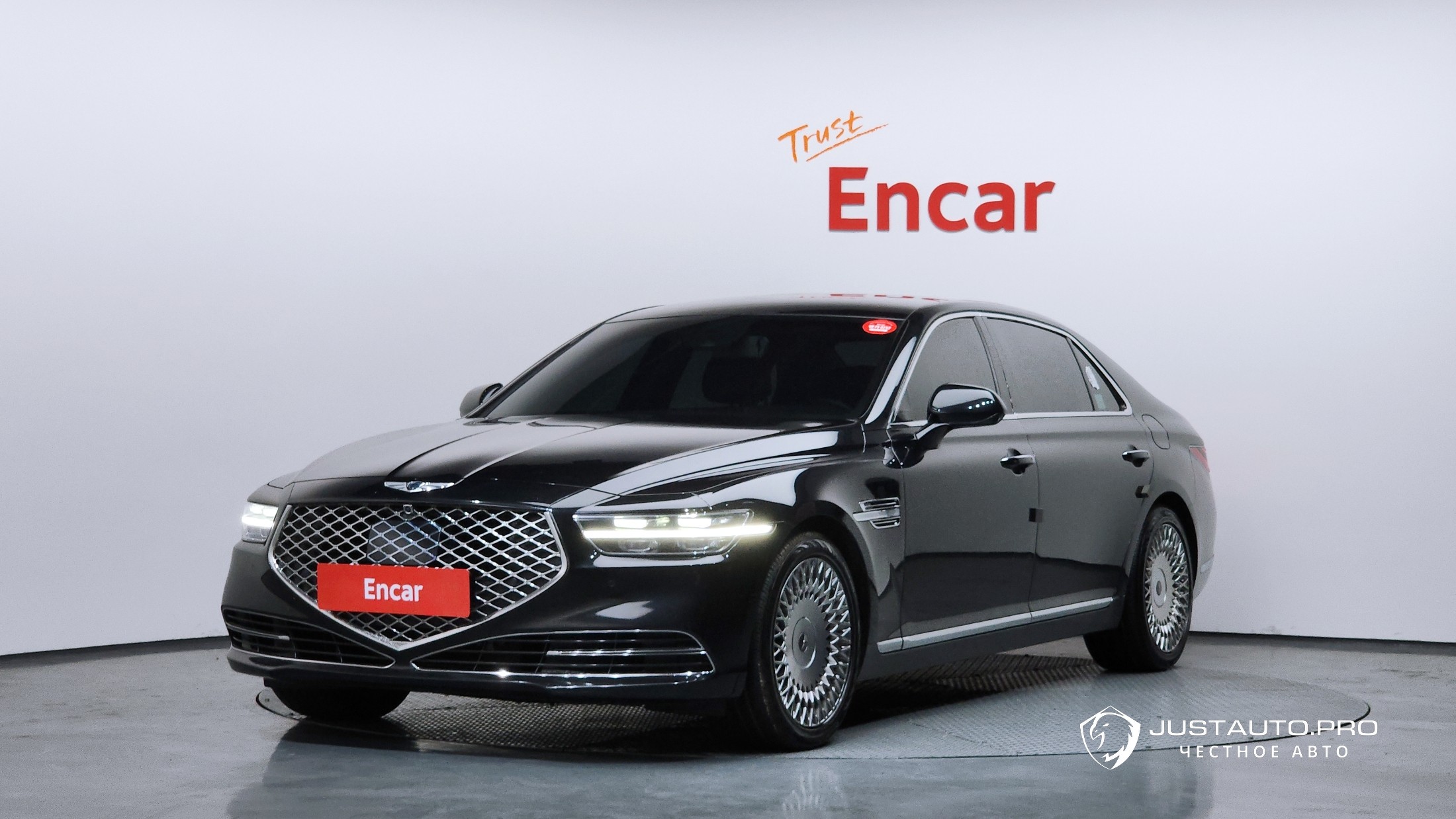 Автомобиль Genesis G90