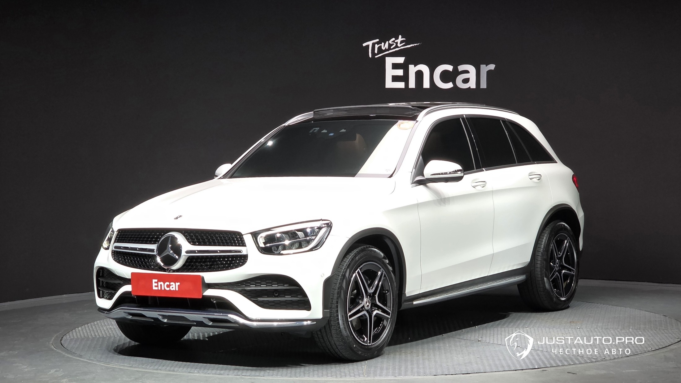 Автомобиль Mercedes-Benz GLC-Class