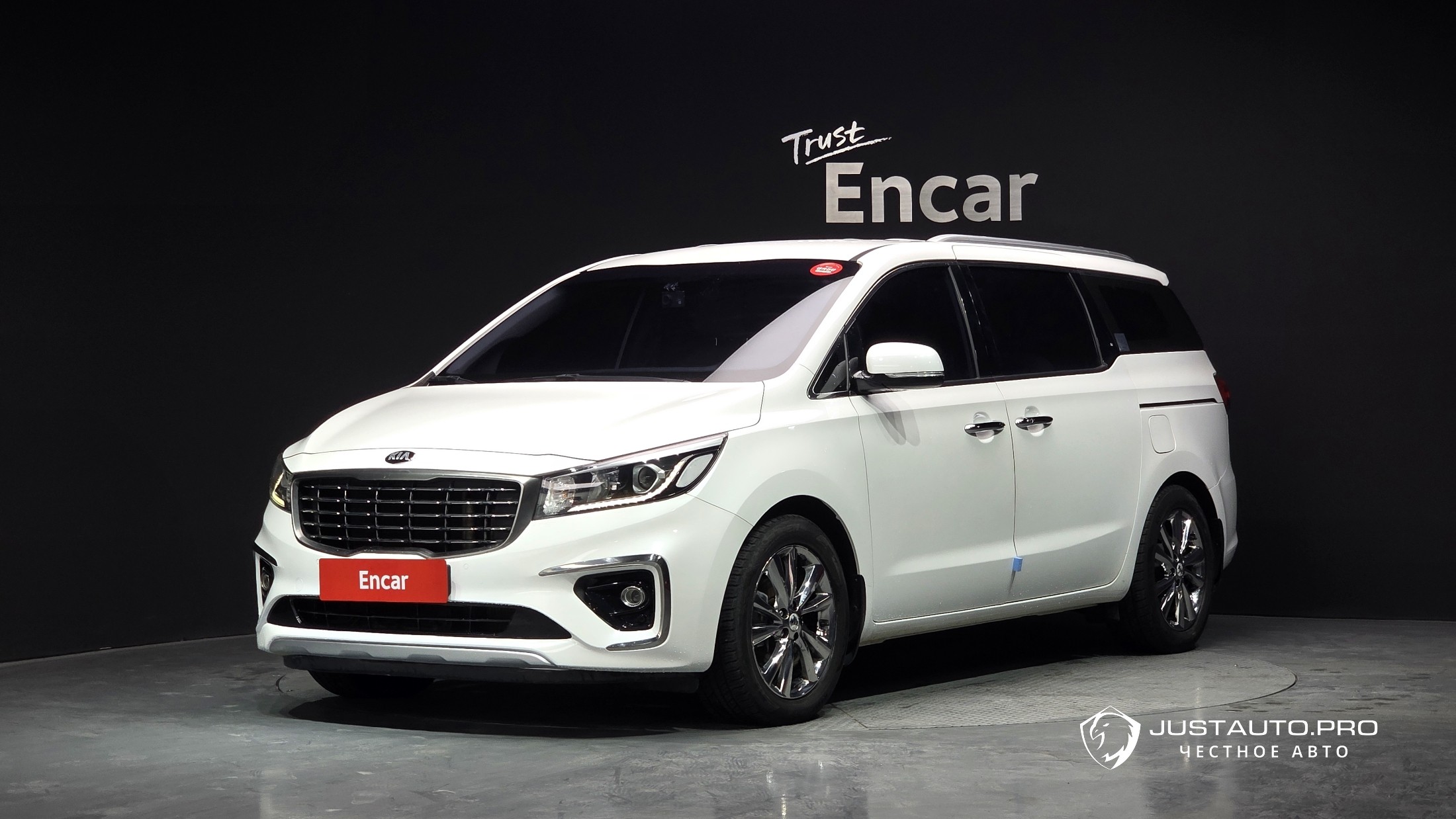 Автомобиль Kia Canival