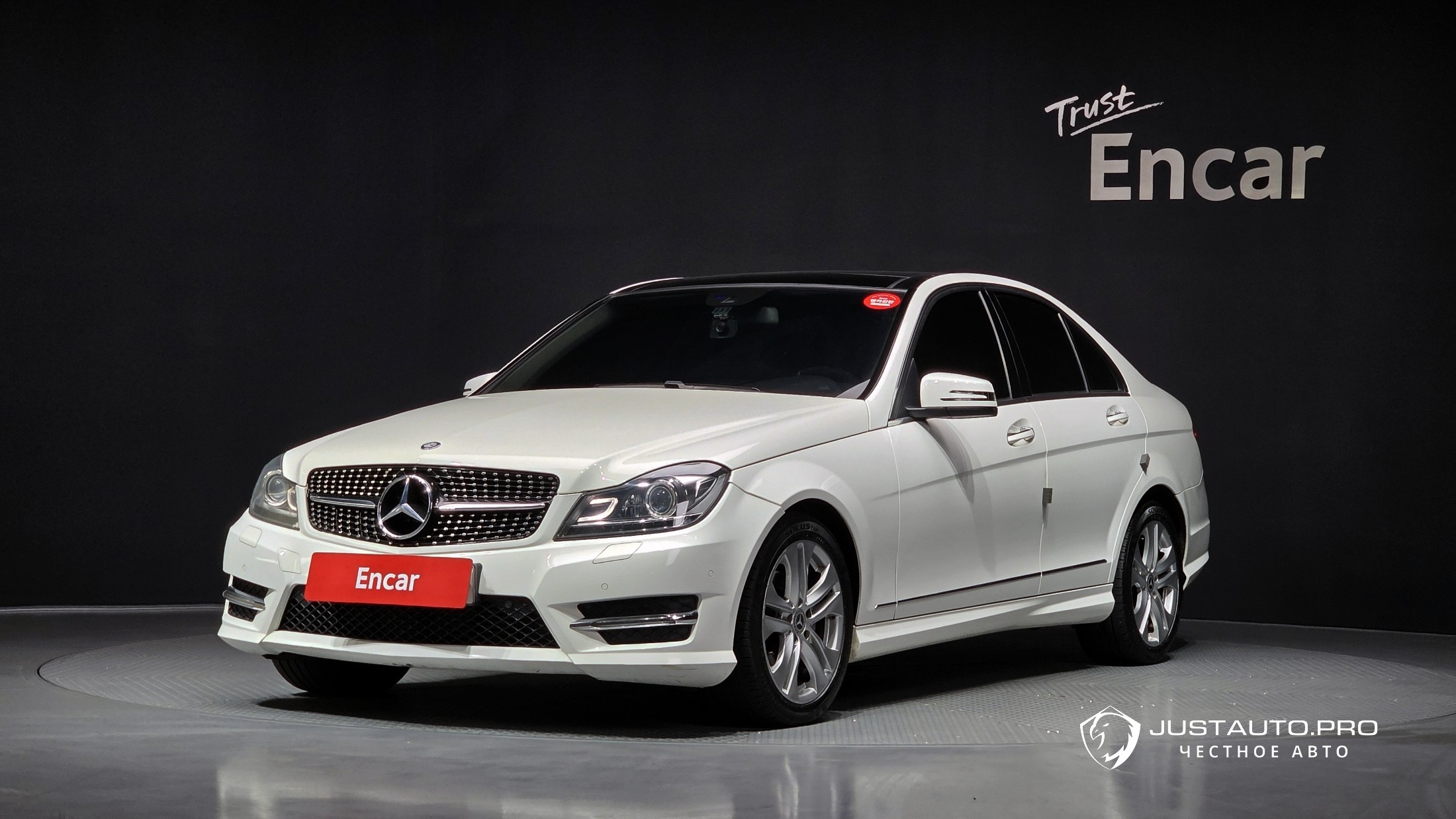 Автомобиль Mercedes-Benz C-Class