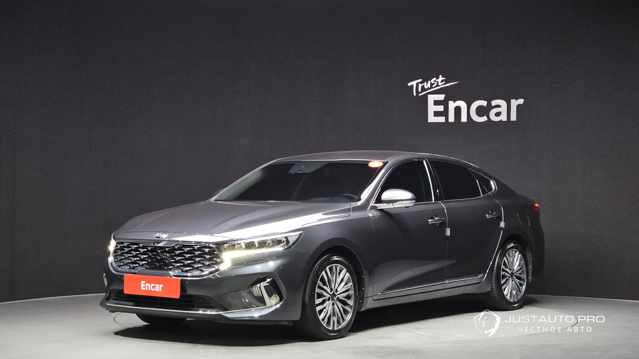 Автомобиль Kia K7