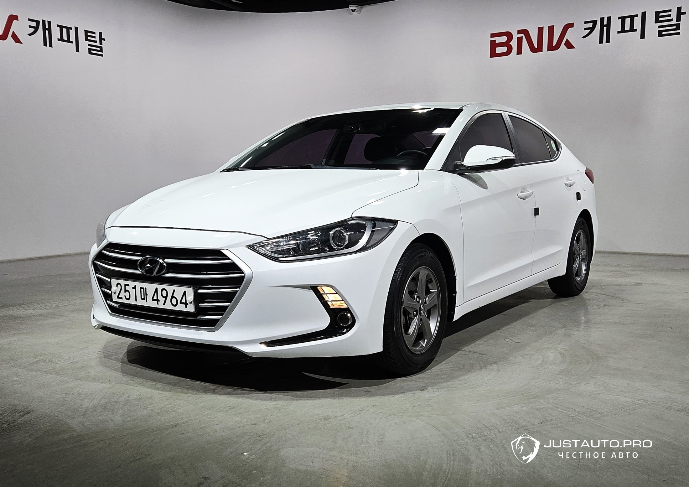 Автомобиль Hyundai AVANTE