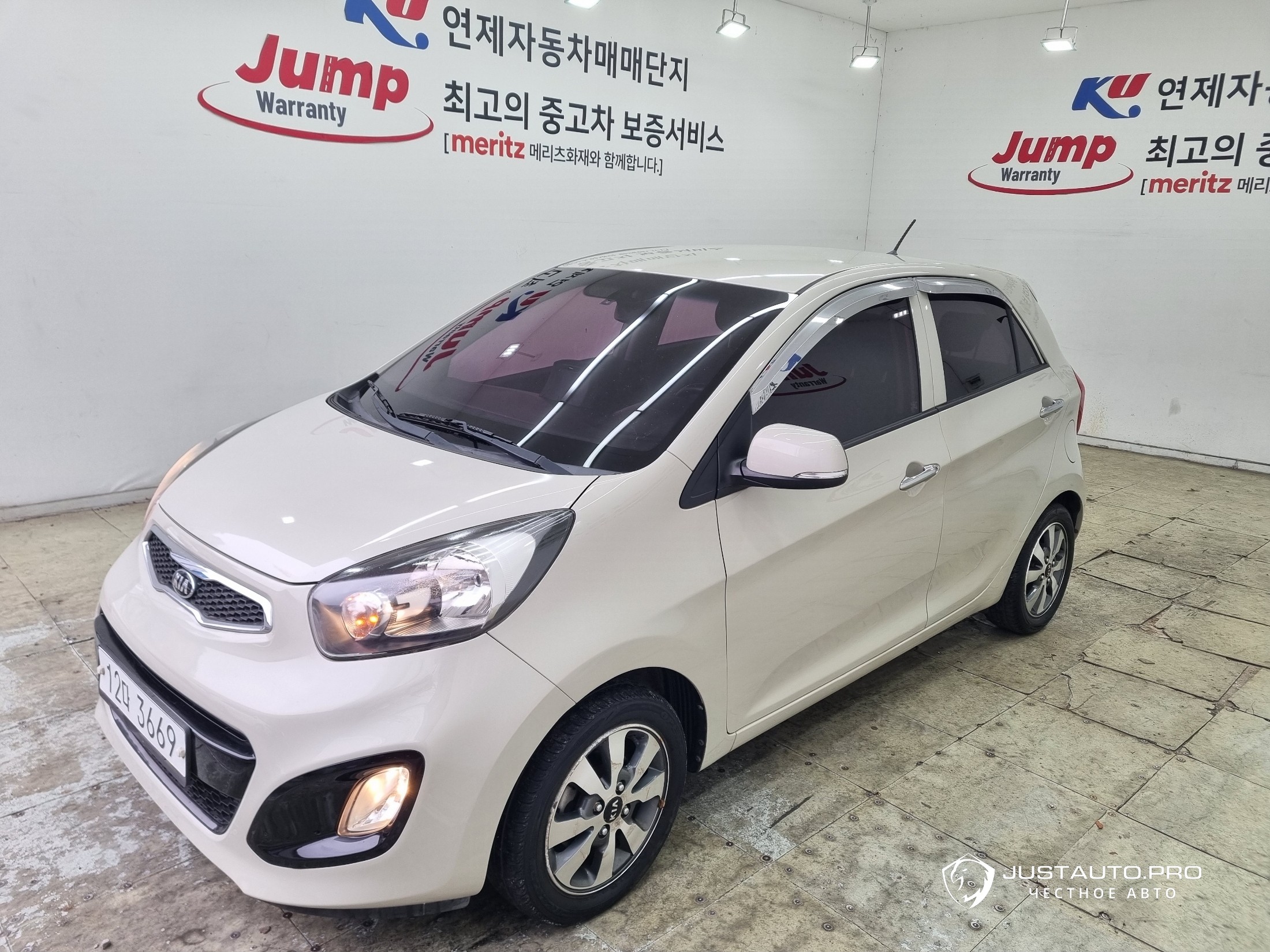 Автомобиль Kia morning