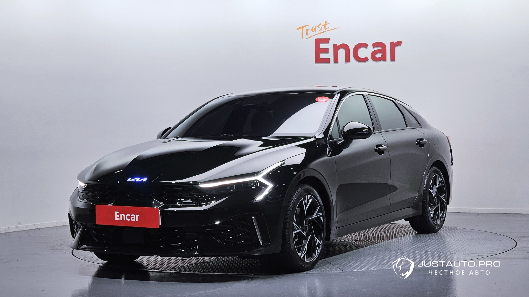 Автомобиль Kia K5