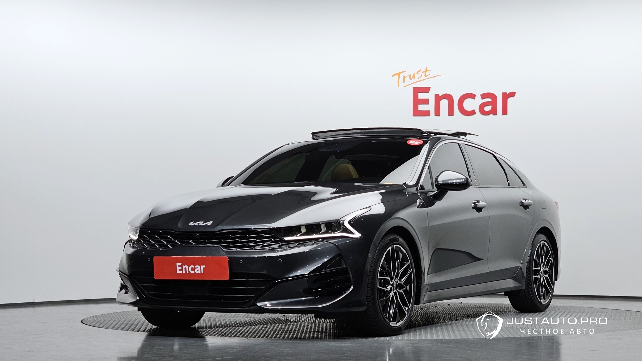 Автомобиль Kia K5