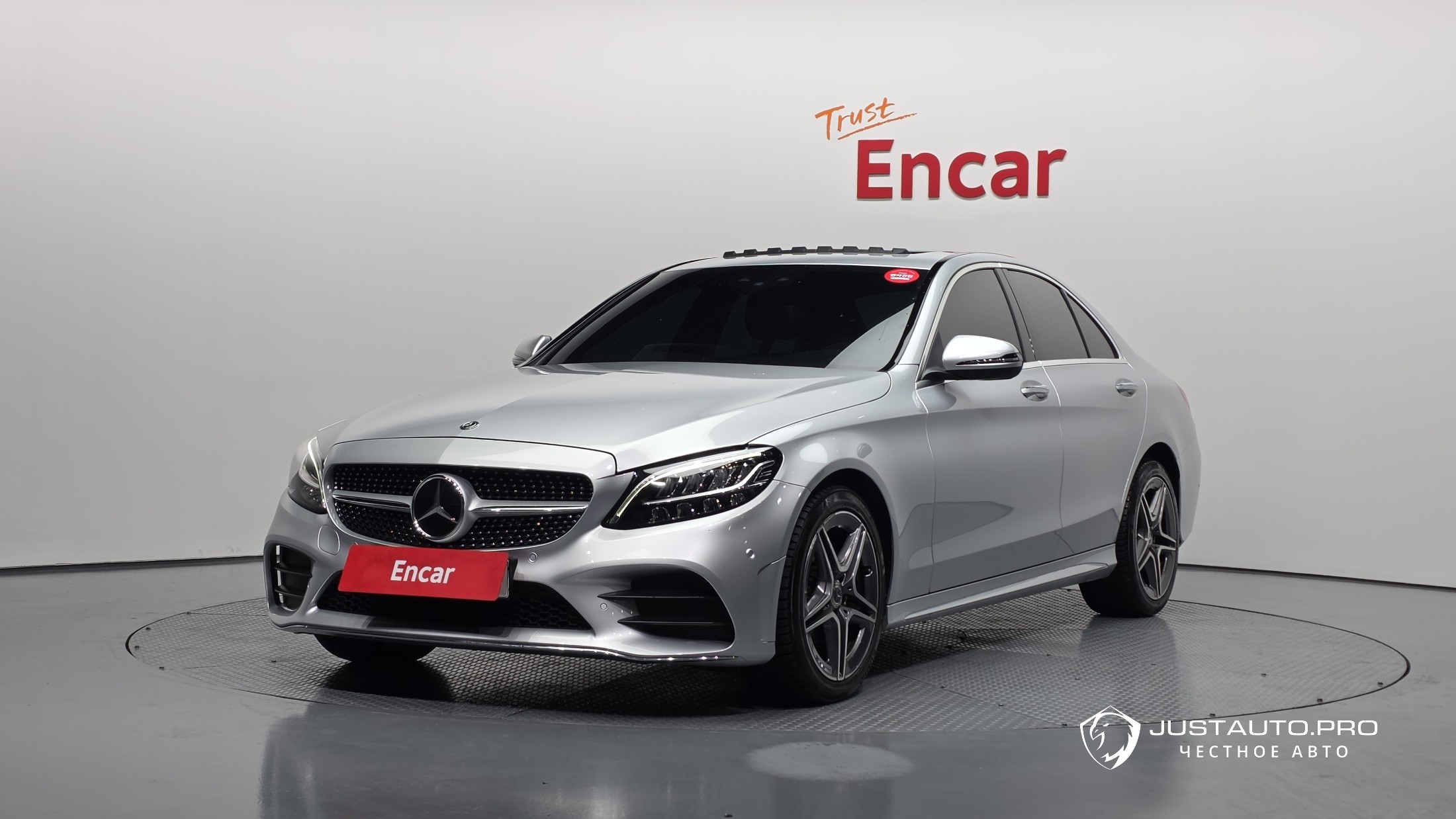 Автомобиль Mercedes-Benz C-Class