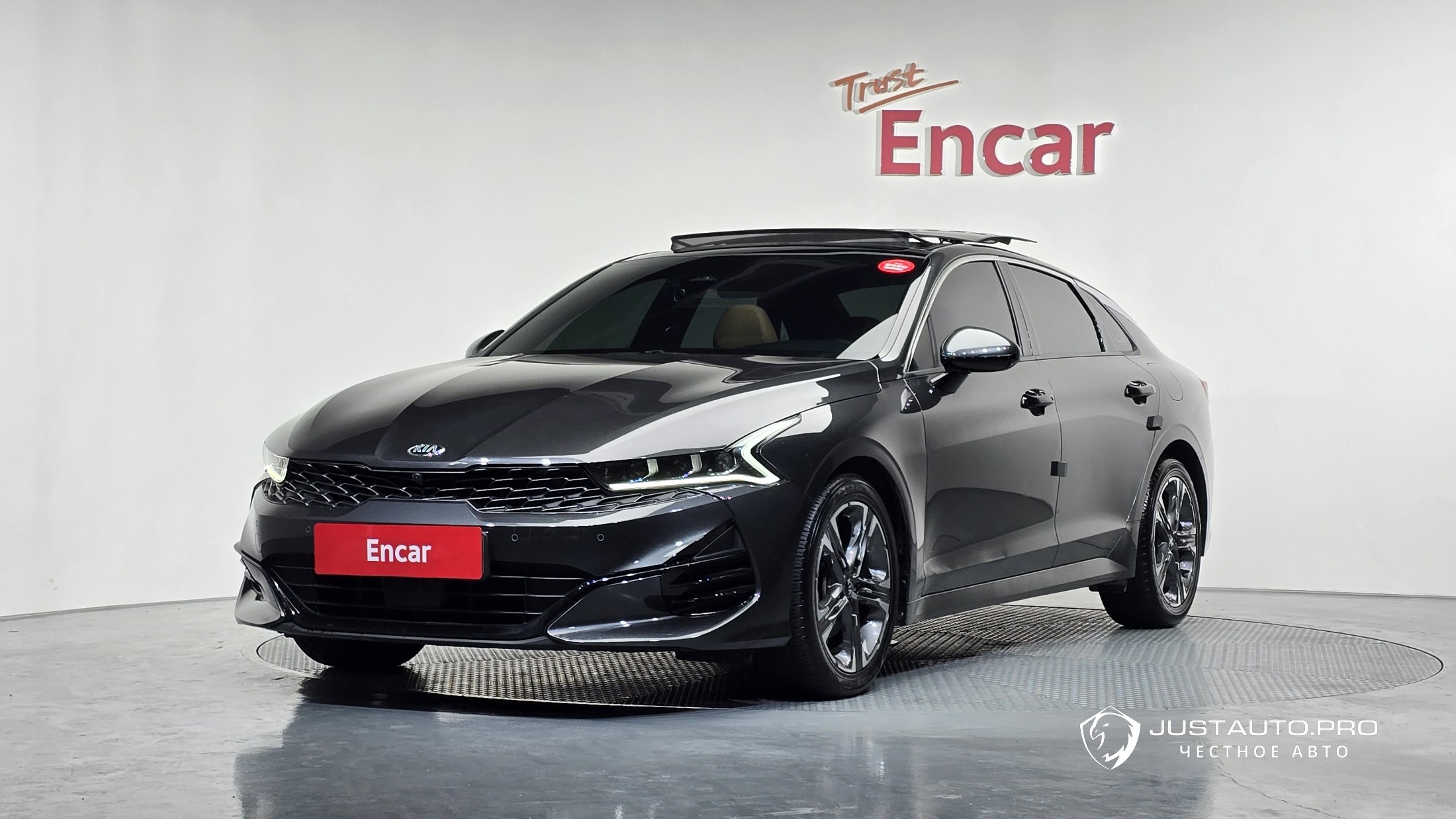 Автомобиль Kia K5