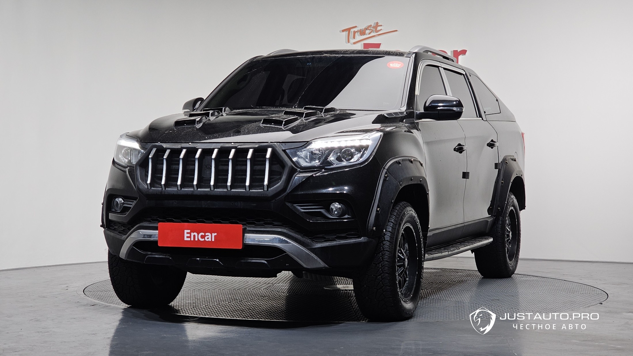 Автомобиль KG_Mobility_Ssangyong Rexton