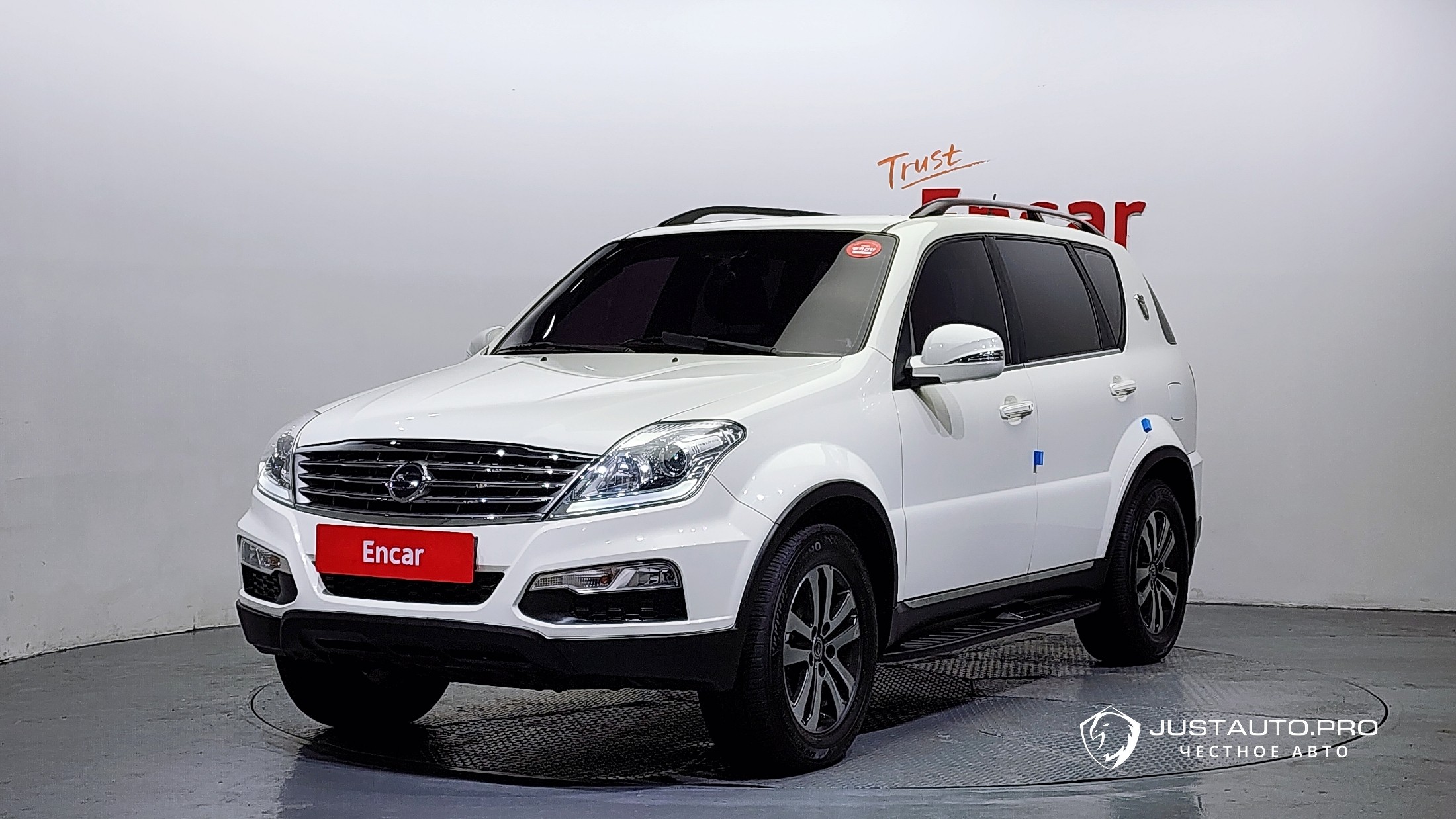 Автомобиль KG_Mobility_Ssangyong Rexton