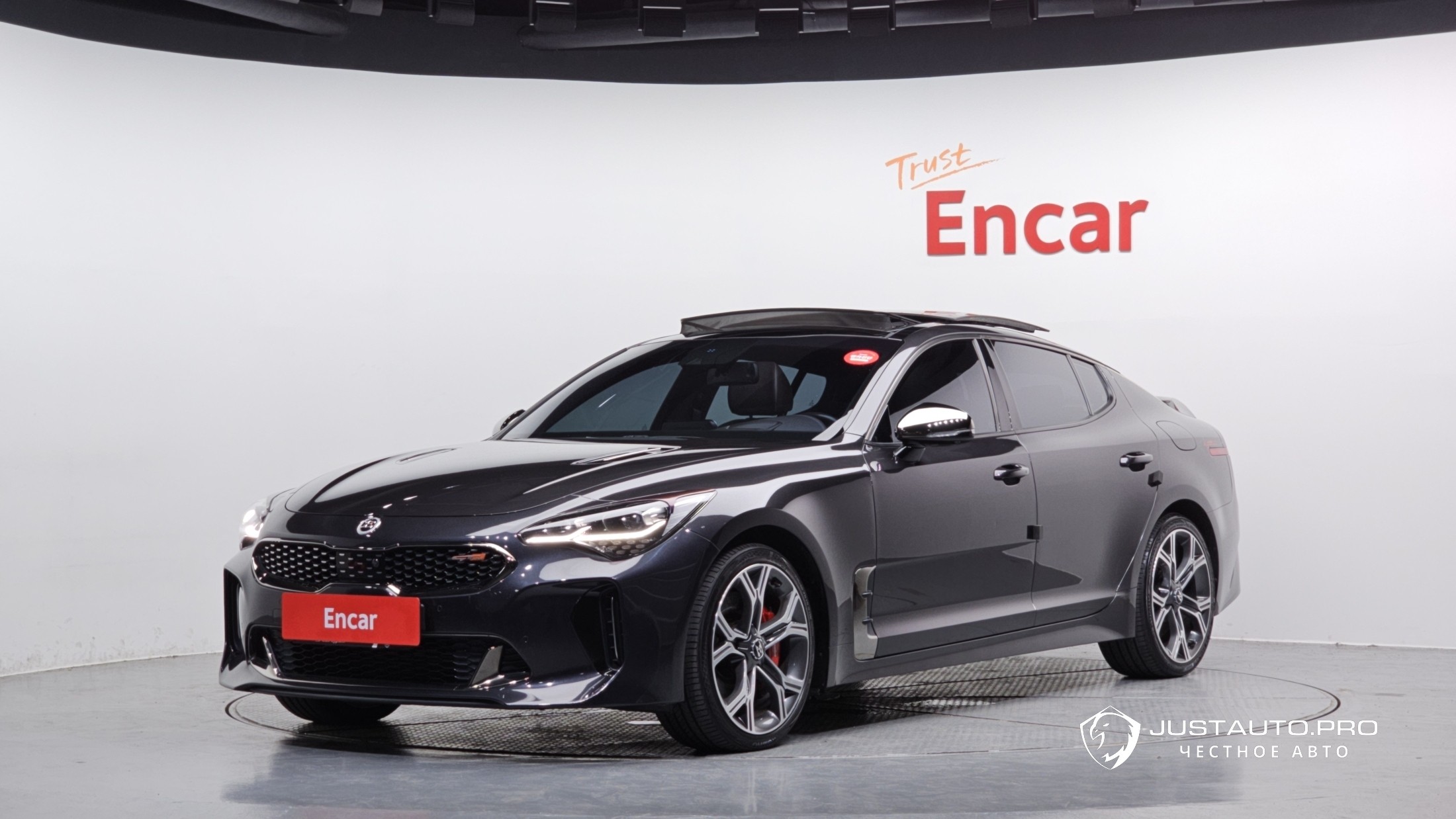 Автомобиль Kia Stinger