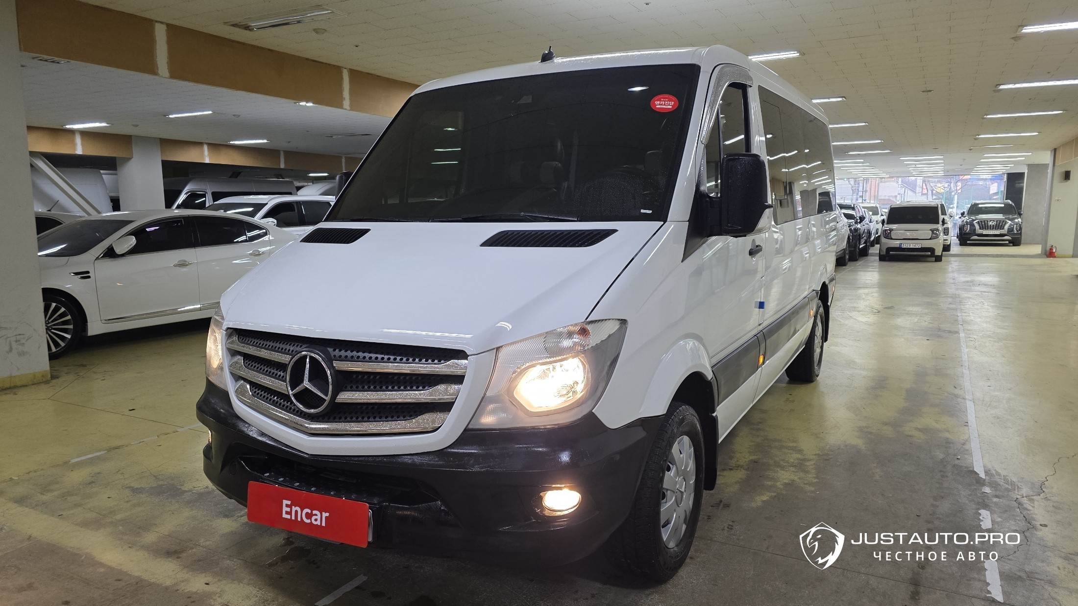 Автомобиль Mercedes-Benz Sprinter