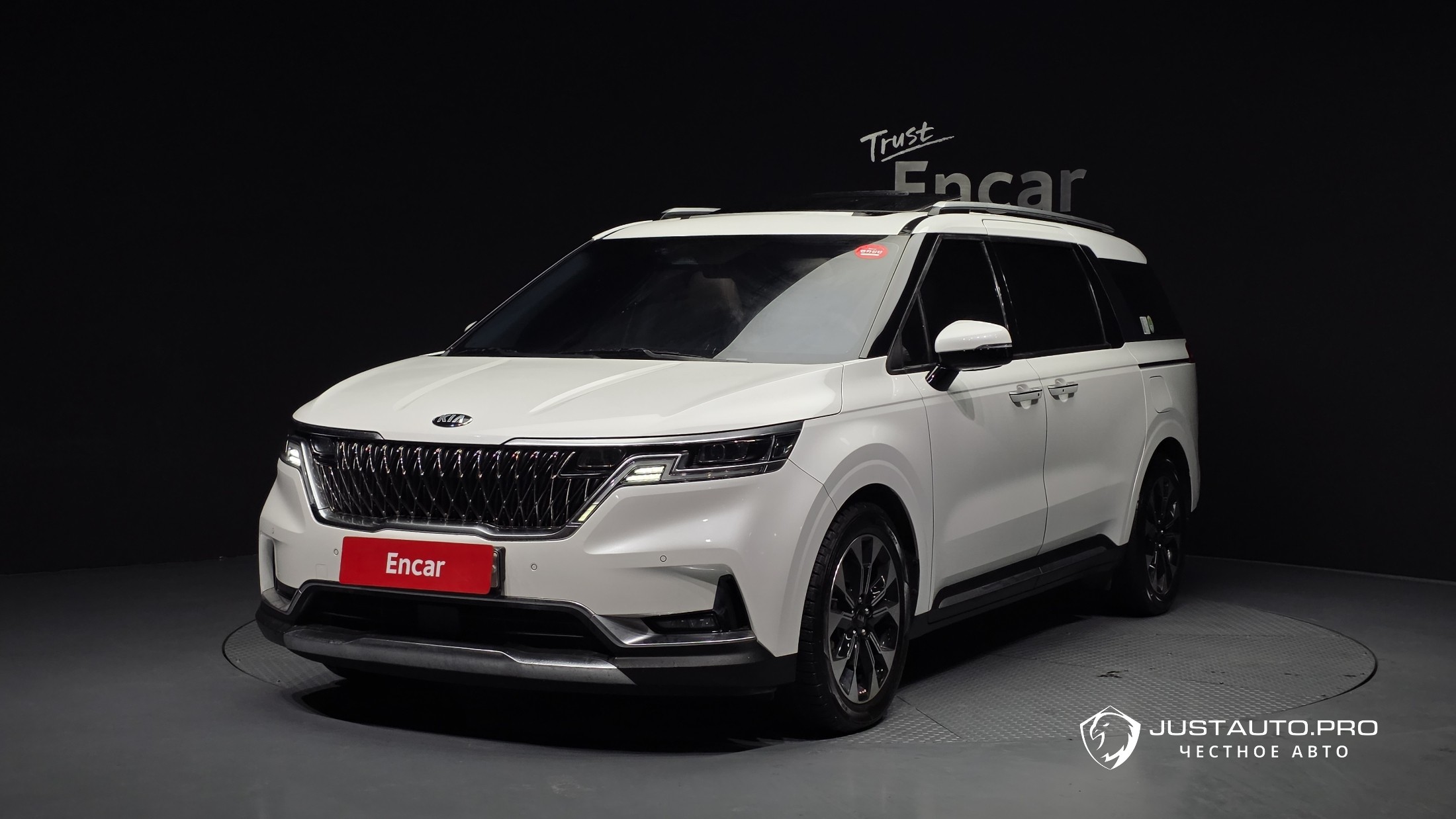 Автомобиль Kia Canival