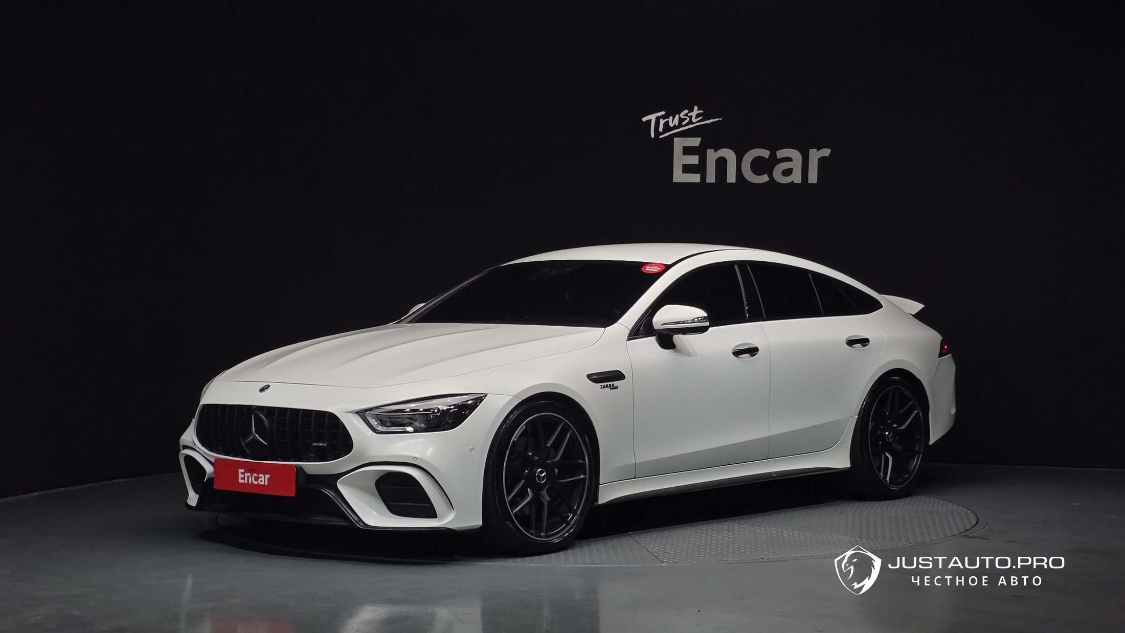 Автомобиль Mercedes-Benz AMG GT