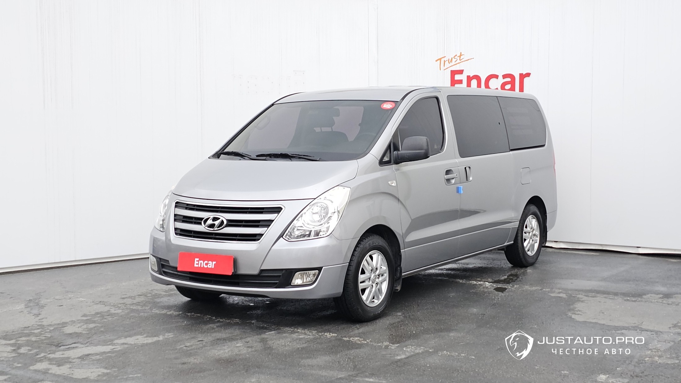 Автомобиль Hyundai Starex