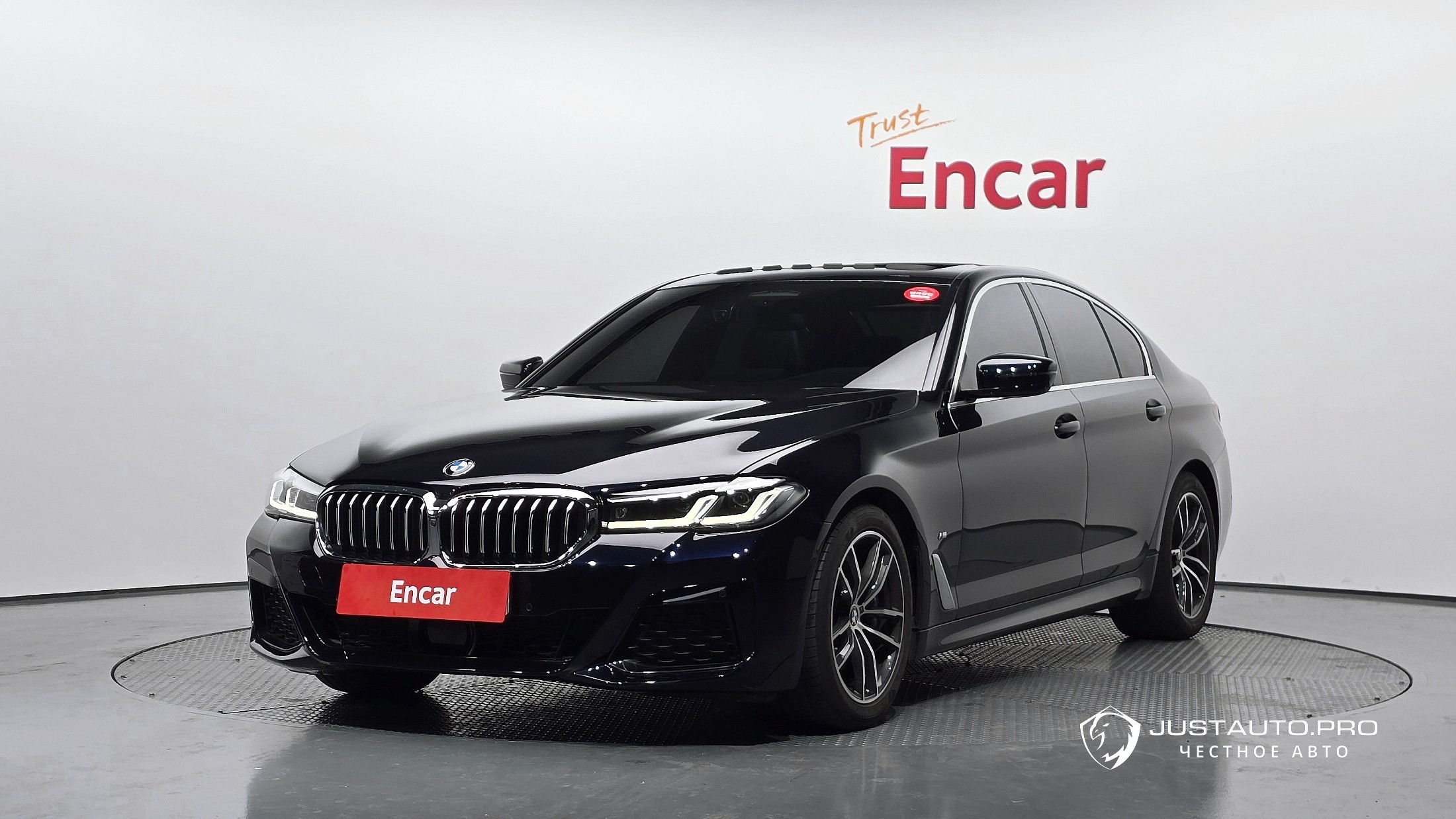 Автомобиль BMW 5-Series